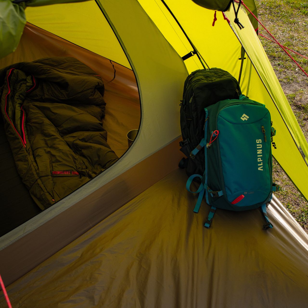 Alpinus Tarragona 3 3-Person Tent