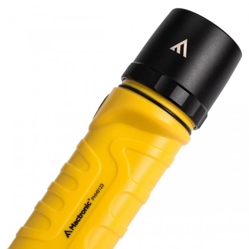 Mactronic Dura Light 2.3 flashlight - 700 lumens