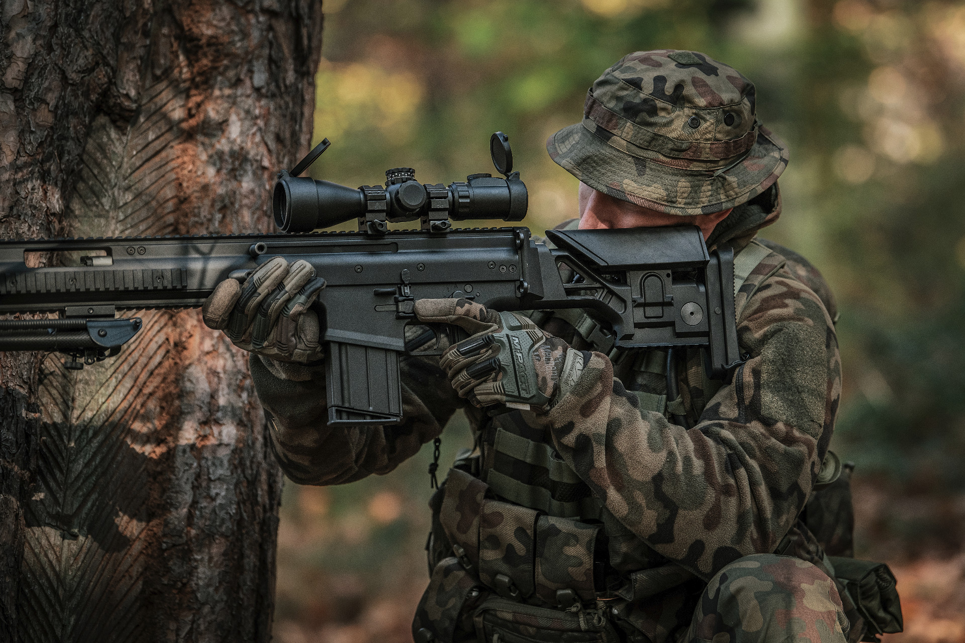 Mechanix Wear M-Pact Tactical Gloves - wz.93 Pantera PL Woodland