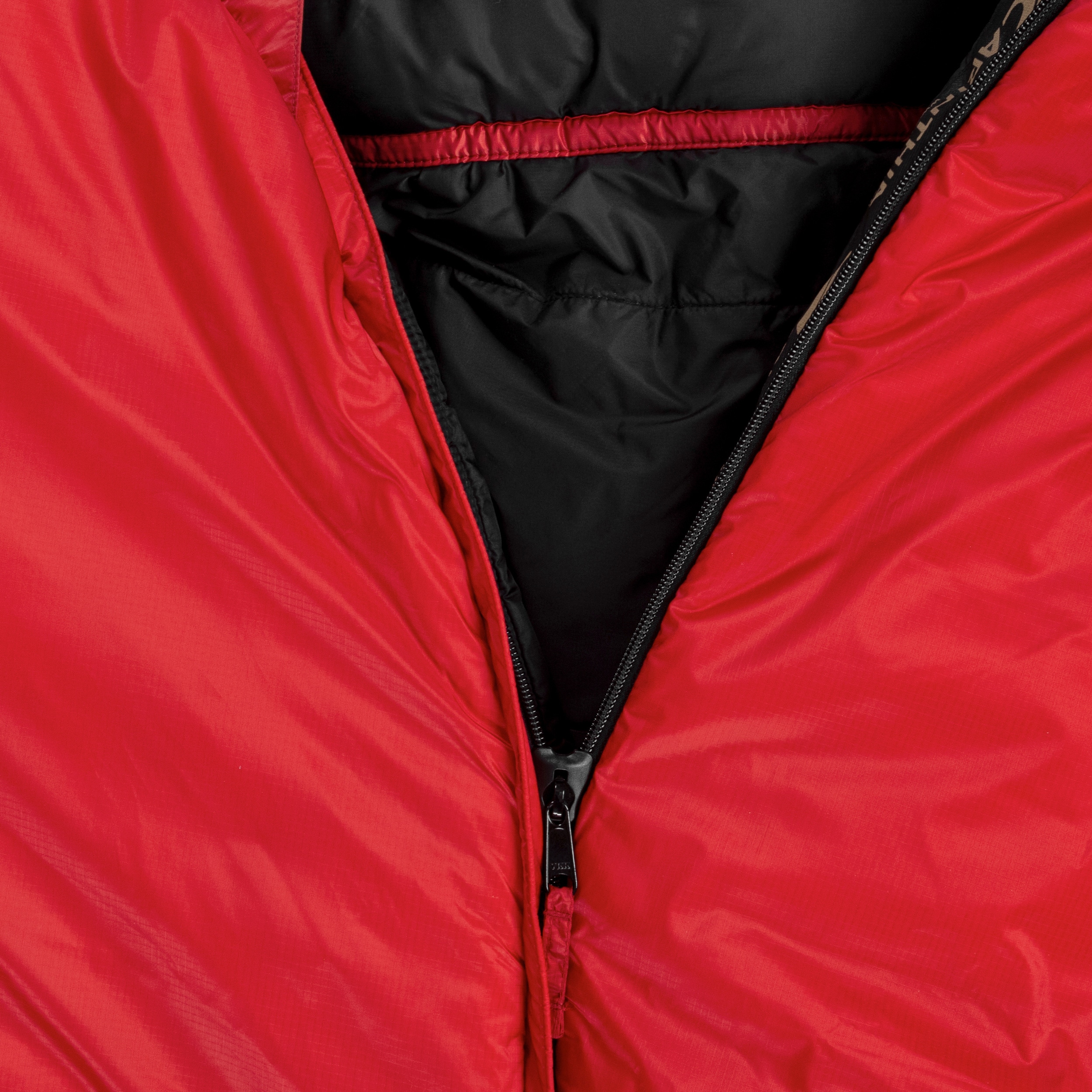 Carinthia D 350X Medium Sleeping Bag left - Red