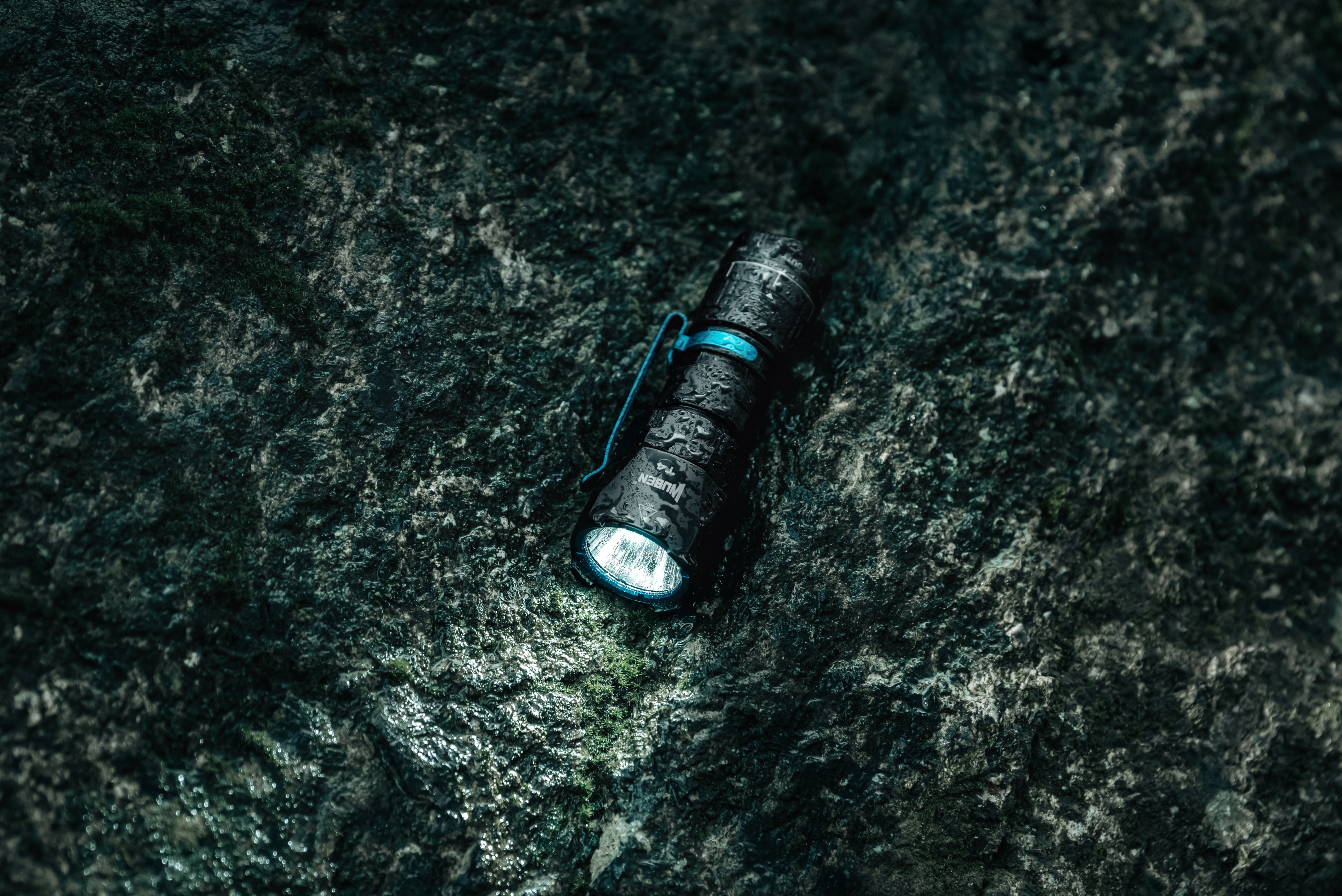 Wuben T4 Black Flashlight - 850 lumens