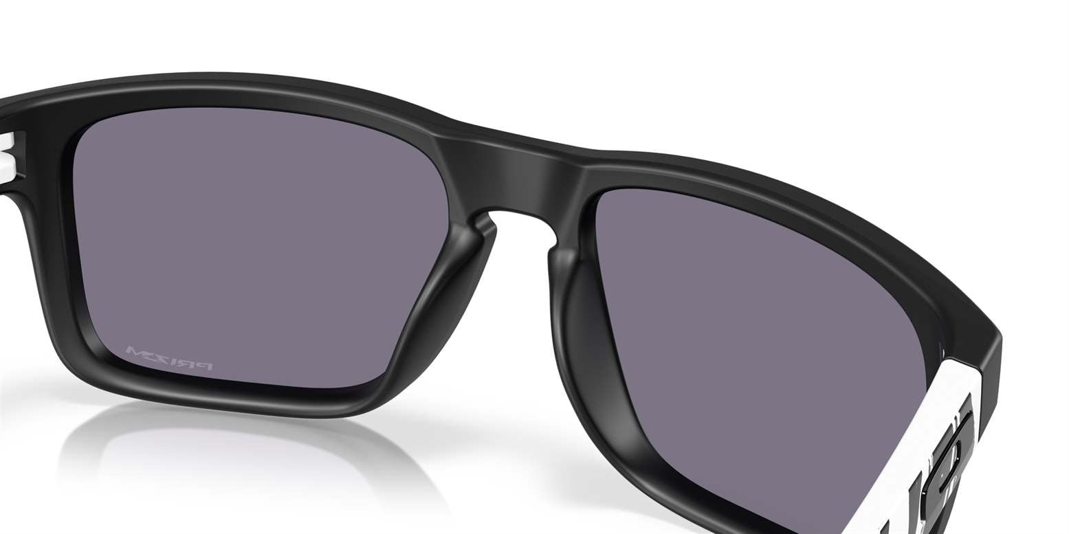 Oakley Holbrook Sunglasses - Matte Black/Prizm Grey