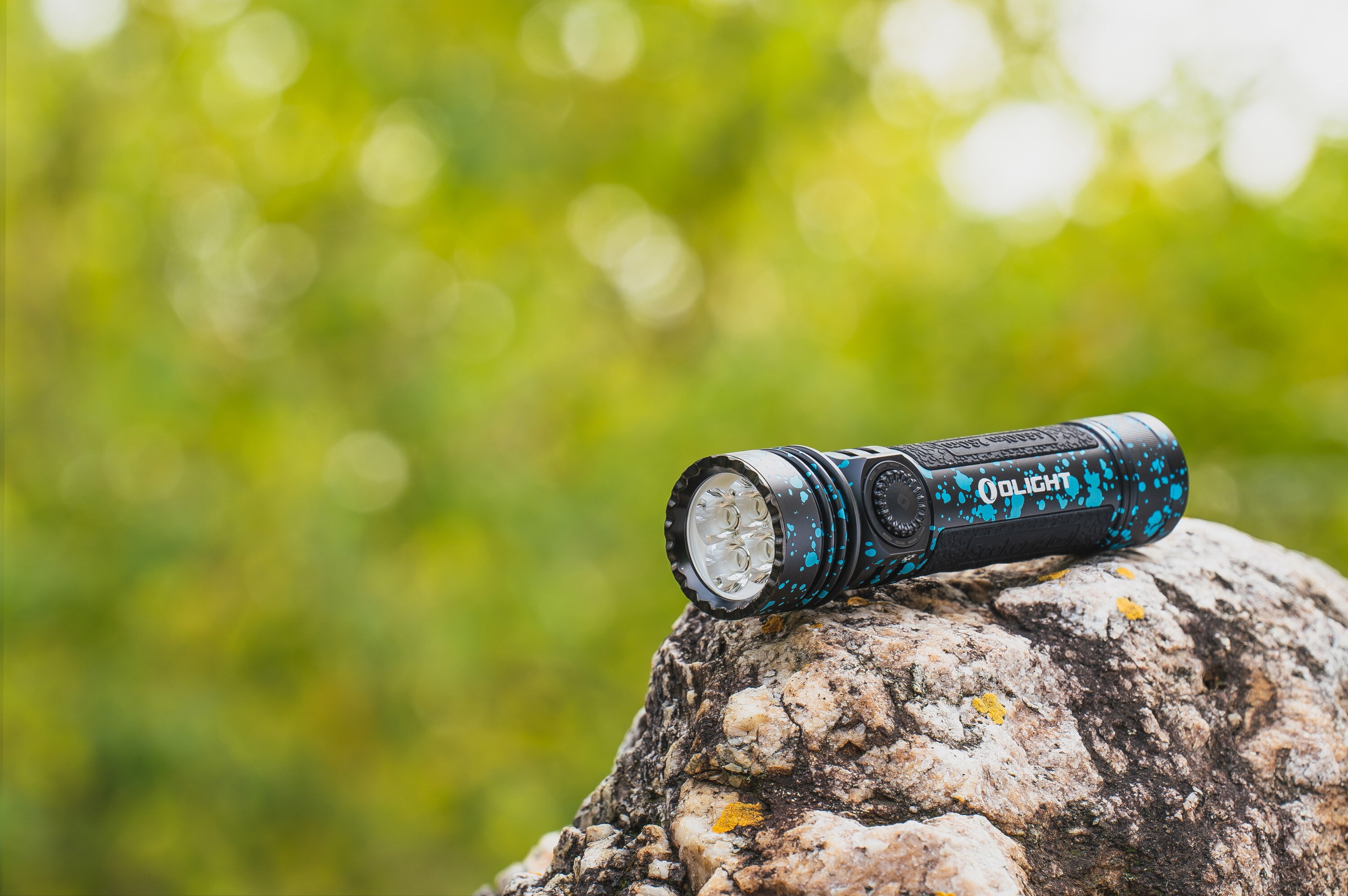 Olight Seeker 4 Pro Cool White Deep Ocean Tactical Search Torch - 4600 lumens