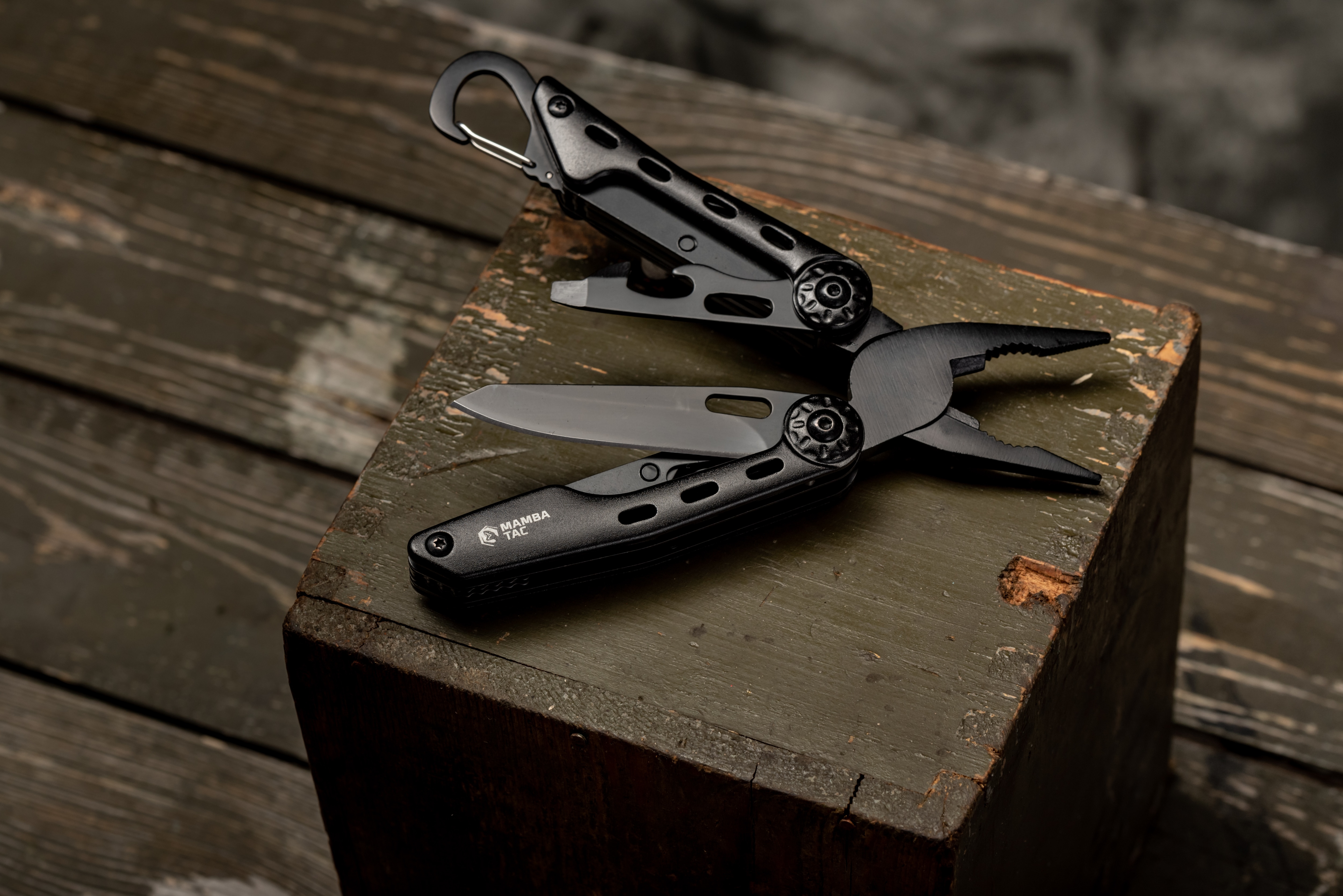 Mamba Tac Bright 10-in-1 Multitool - Black