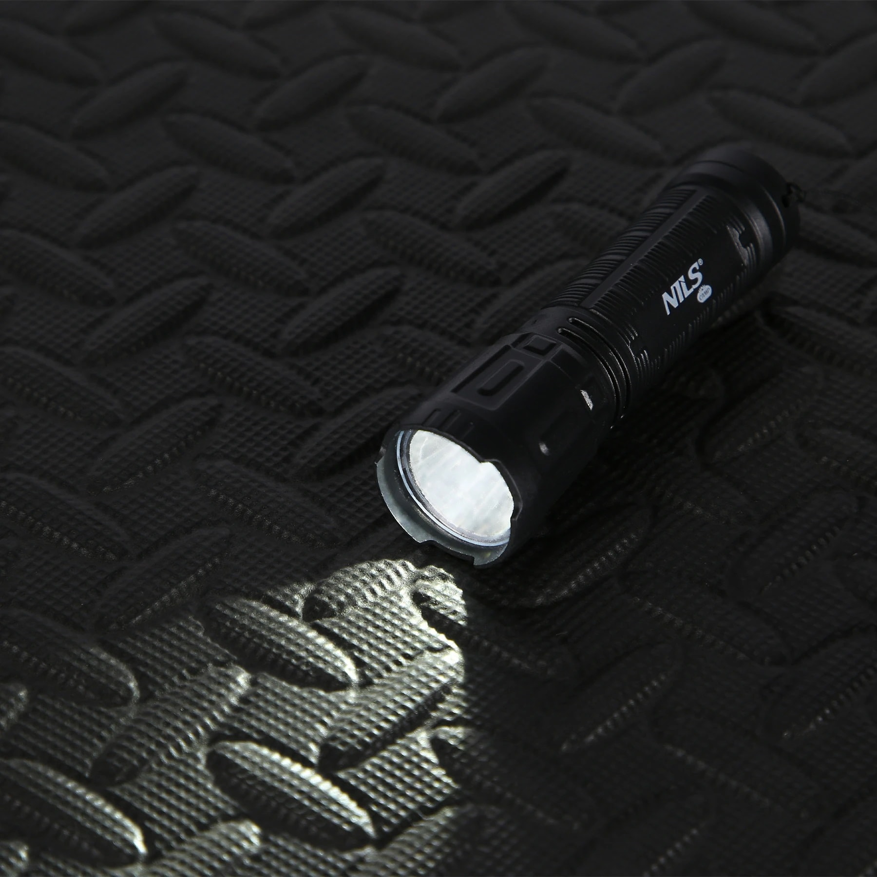 Nils Camp NC0002 180 LED Torch