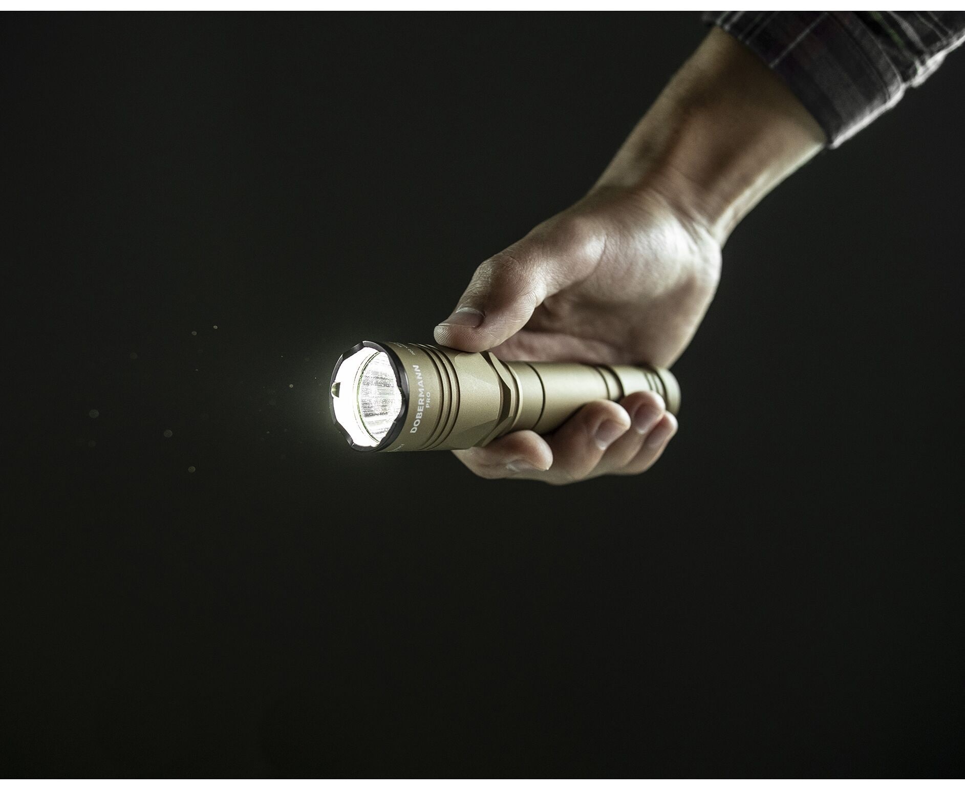 Armytek Dobermann Pro Magnet USB Torch Warm Sand - 1400 lumens