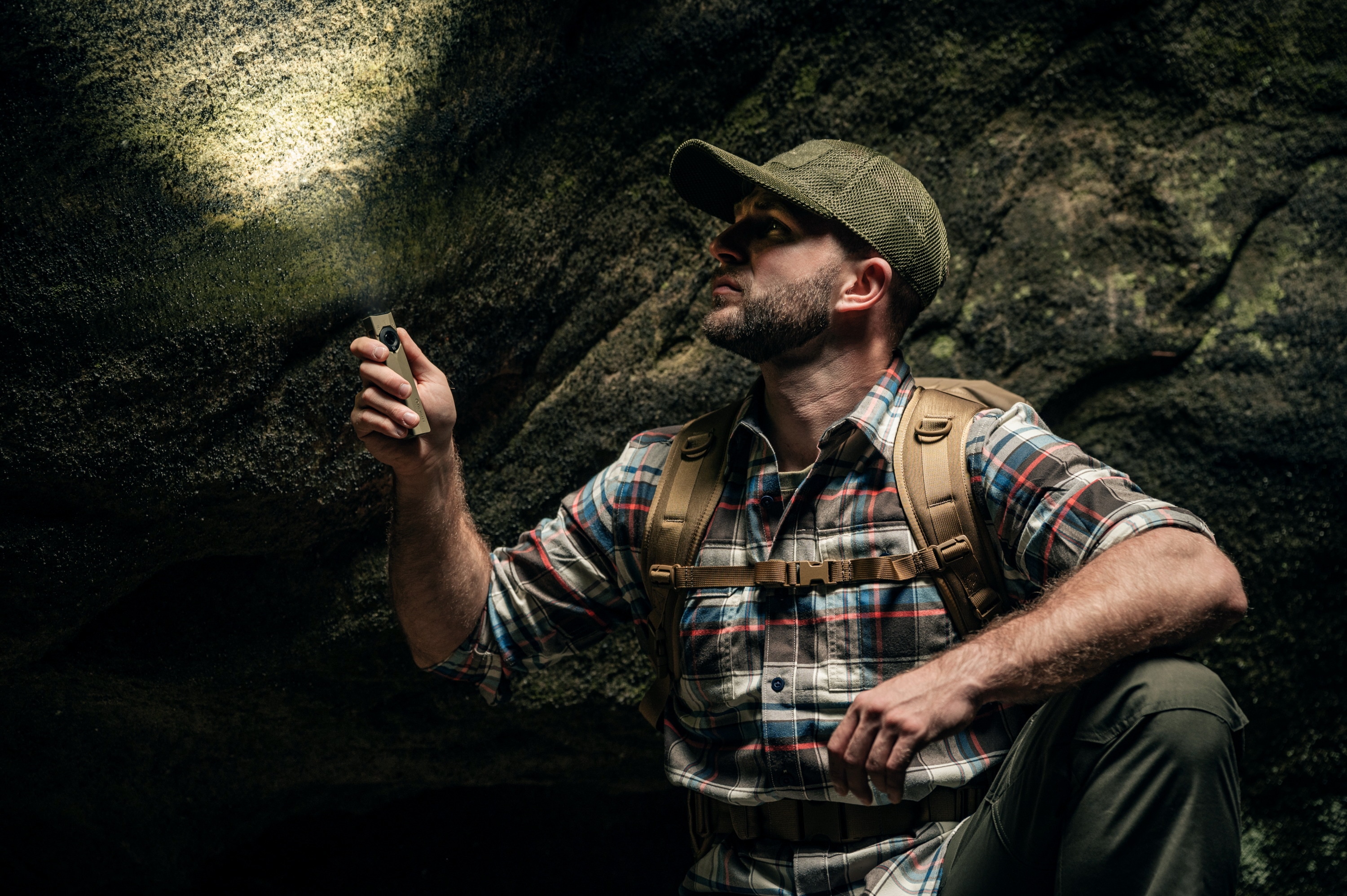 Olight ArkPro Ultra Class 1 Cool White Flashlight Olive Green - 1700 lumens