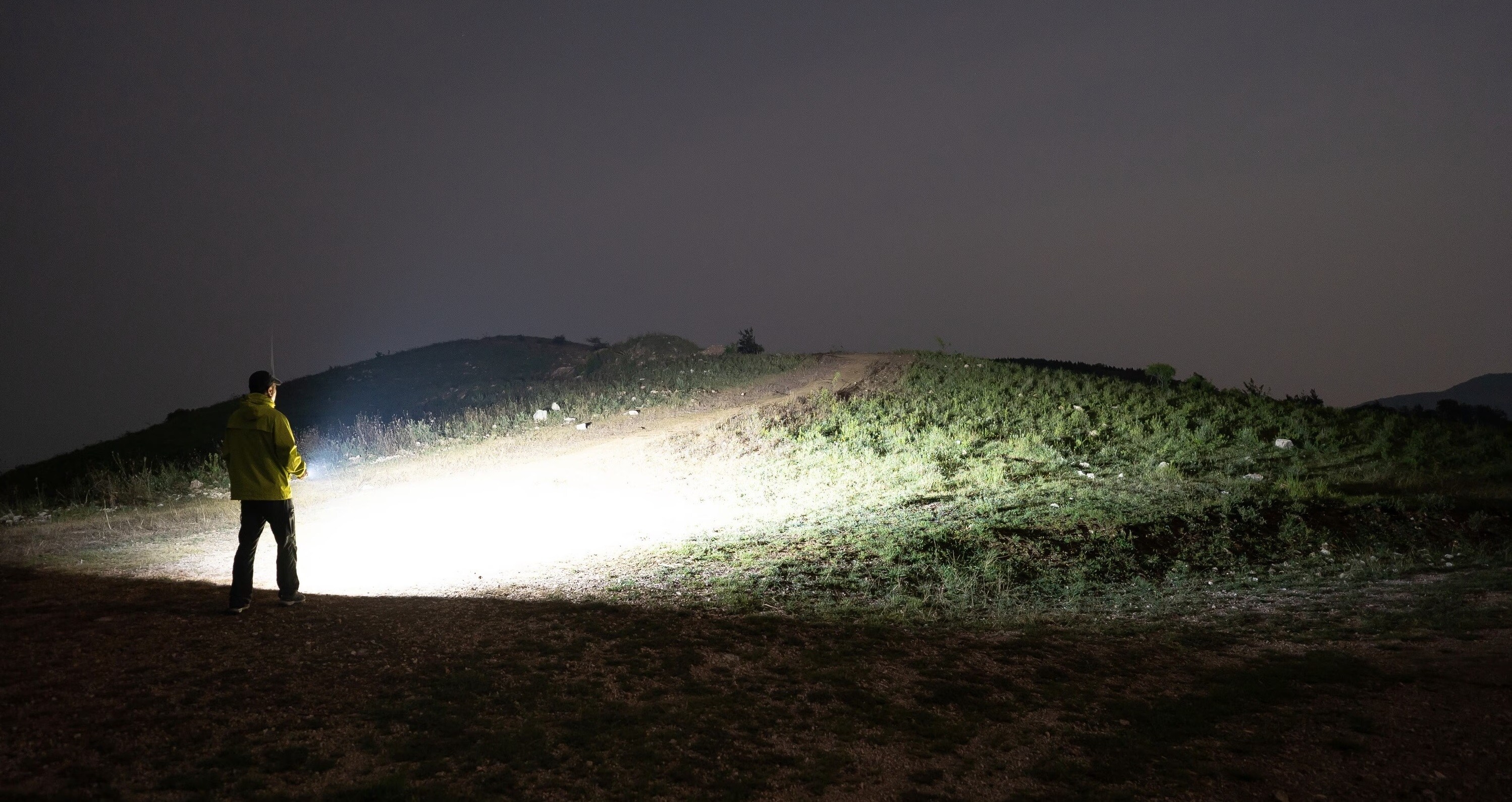 Olight ArkPro Class 1 Cool White Torch Zombie Green - 1500 lumens