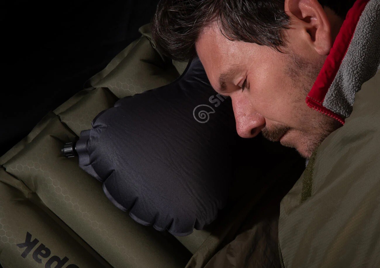 Snugpak Butterfly Neck Self-Inflating Pillow - Black