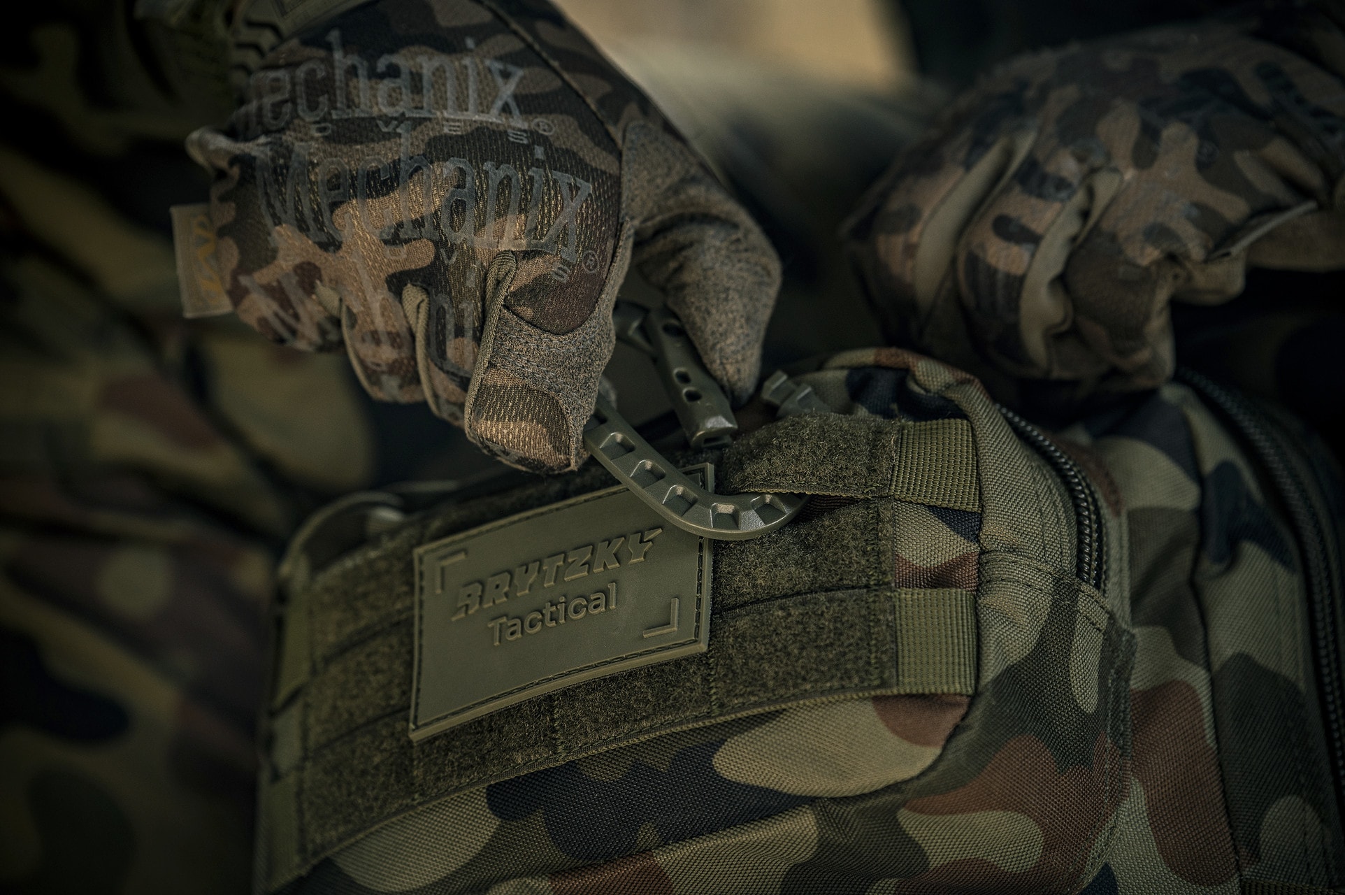 Brytzky Tactical GripLock 2 Carabiner Olive - 3 pcs.