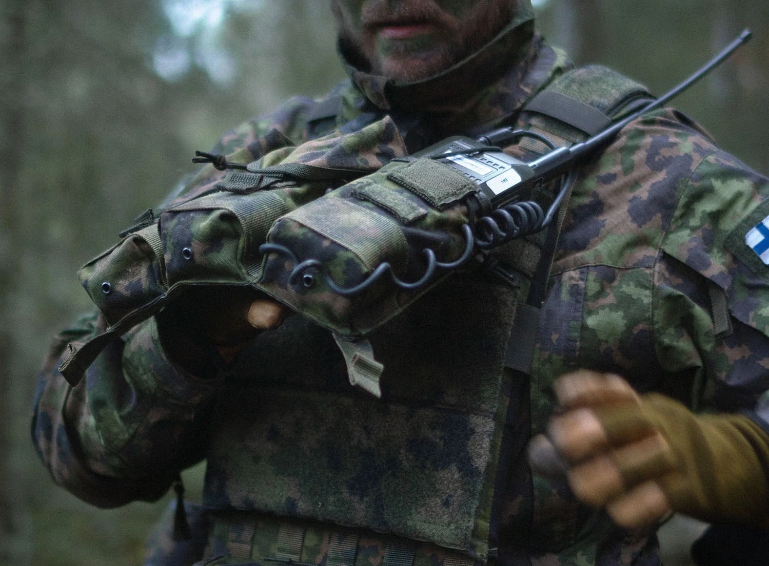 Savotta Varjelus 3x2 AR15-AK Placard Panel with Magazine Pouches - M05 Finnish Woodland Camo