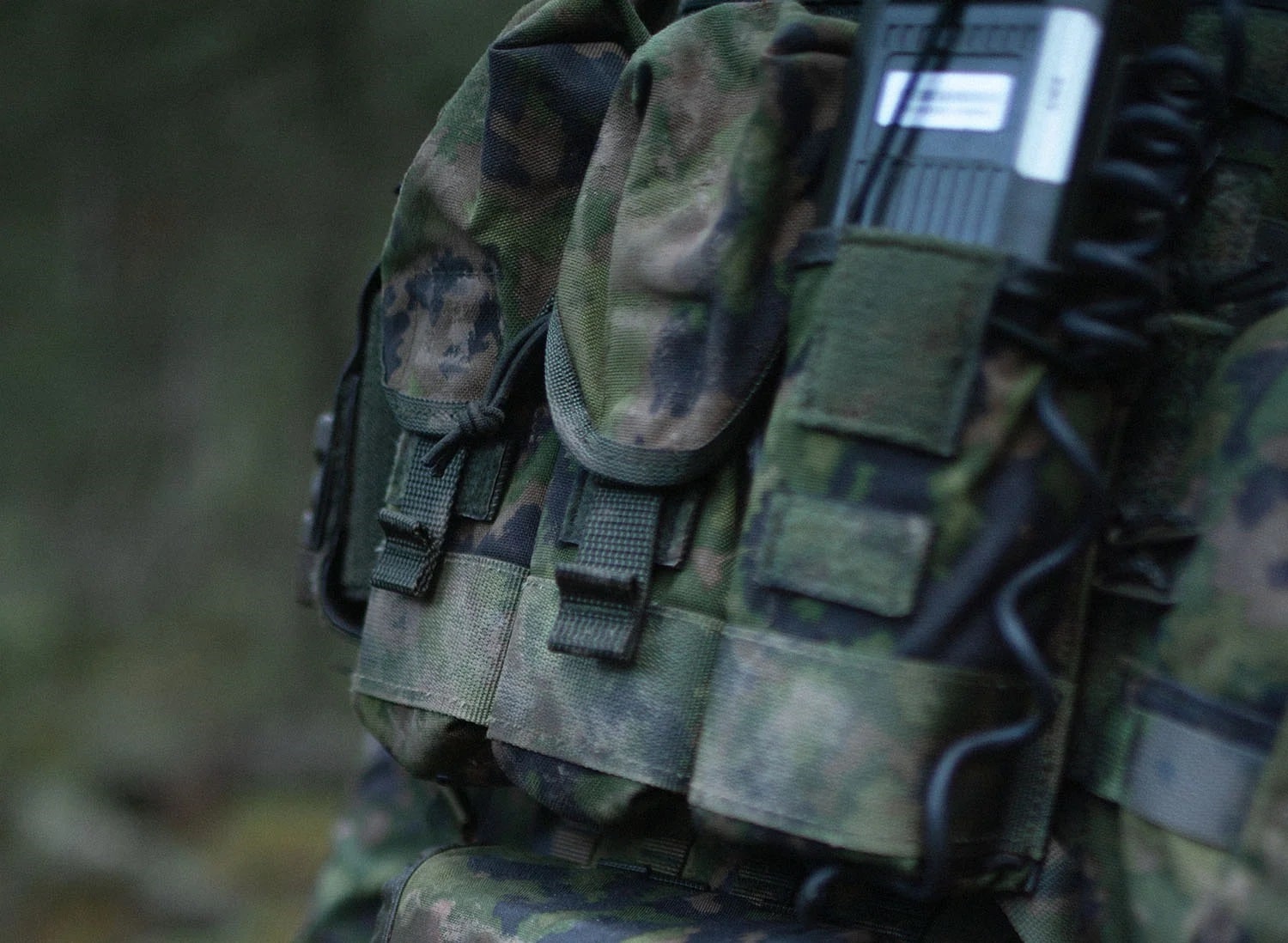 Savotta Varjelus 3x2 AR15-AK Placard Panel with Magazine Pouches - M05 Finnish Woodland Camo