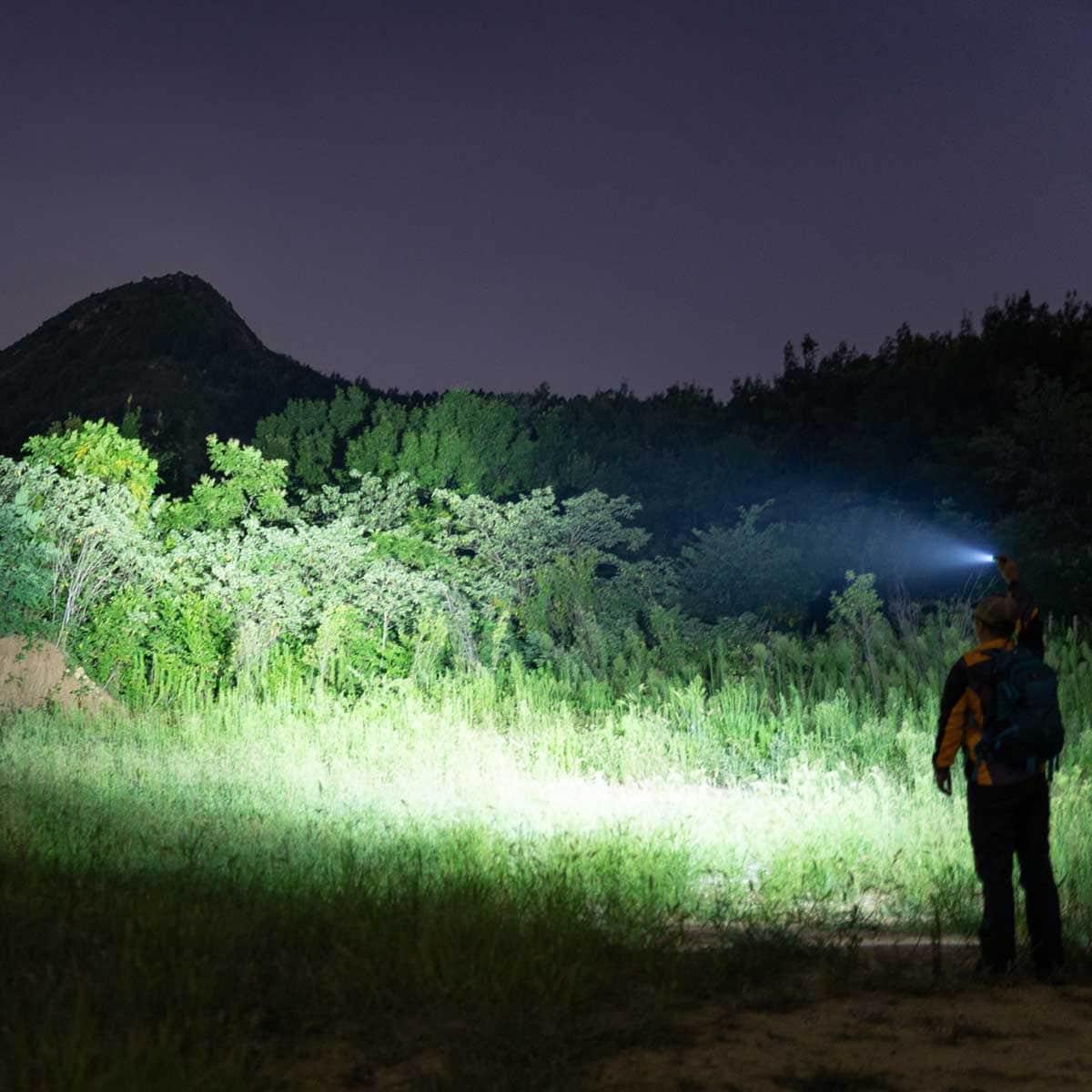 Olight Baton 3 Pro Cool White Rechargeable torch  Desert Tan - 1500 lumens