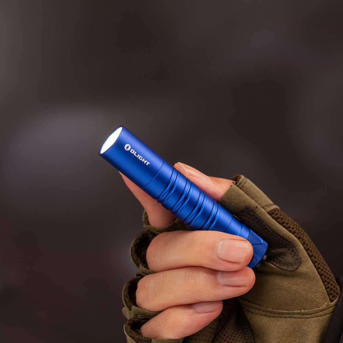 Olight I5R EOS HCRI Blue Flashlight - 285 lumens