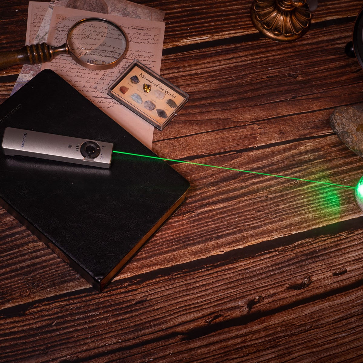 Torch with laser pointer Olight Arkfeld Winter 3 Titanium - 1000 lumens