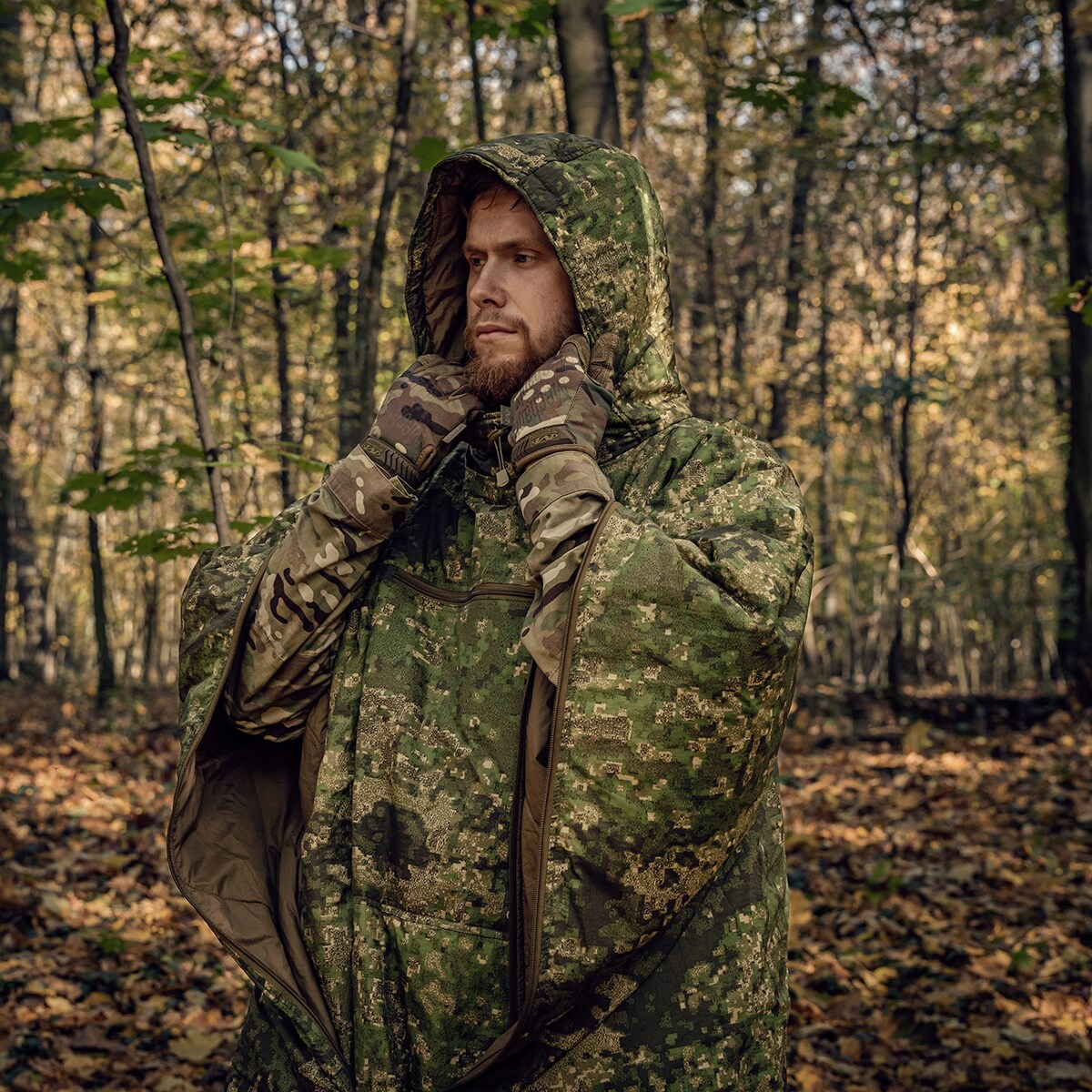 Helikon Swagman Roll Climashield Apex Poncho with sleeping bag function - PenCott WildWood