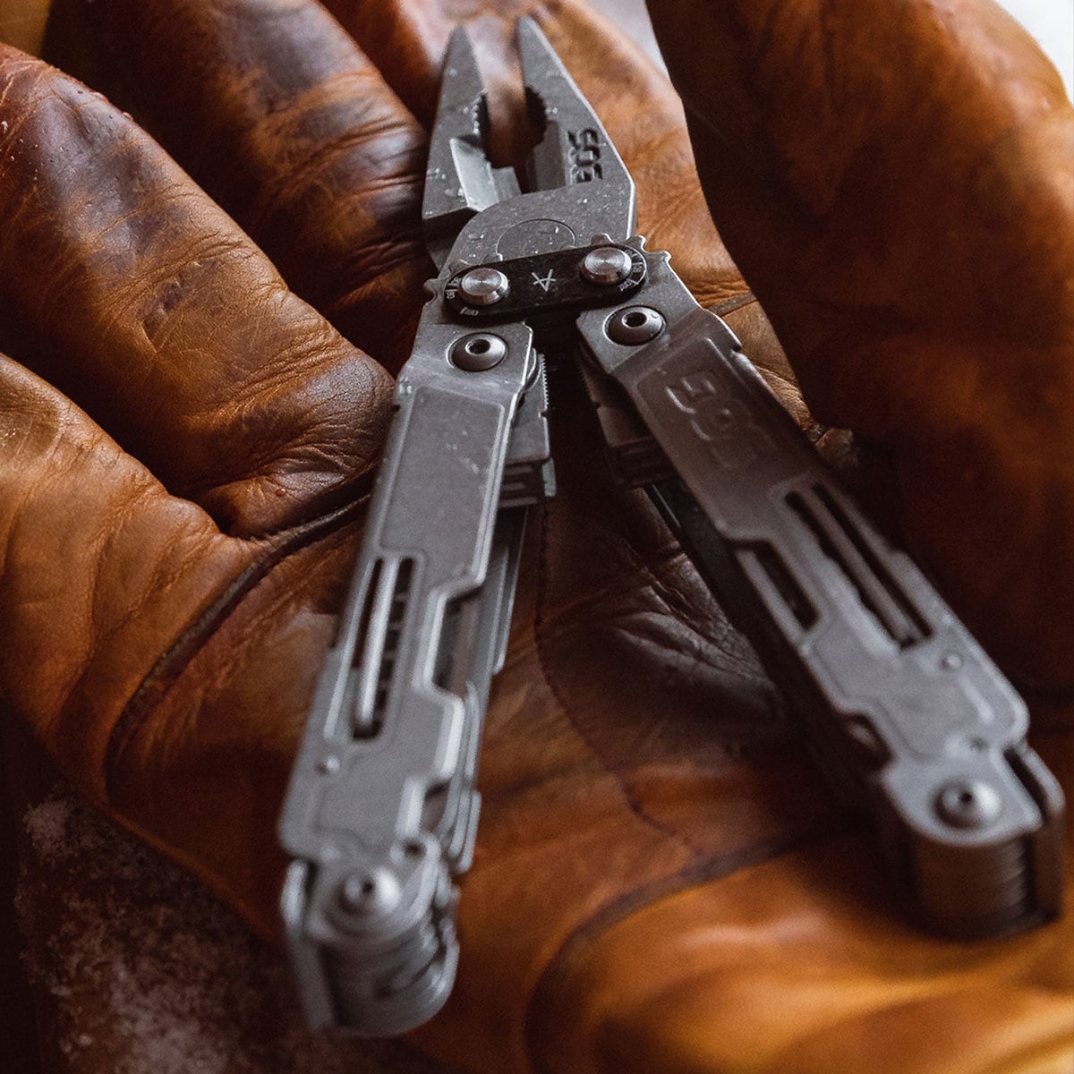 SOG PowerAccess Deluxe Multitool