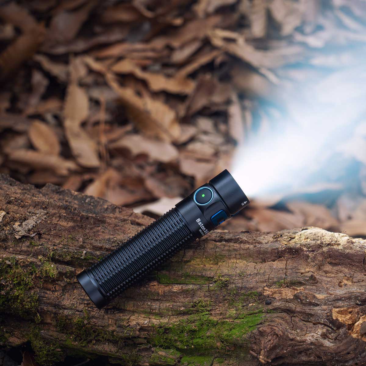 Olight Baton 3 Pro Max Cool White Black rechargeable flashlight - 2500 lumens