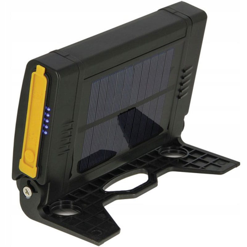 NGT 8000 mAh solar powerbank with 525 lumens LED light 