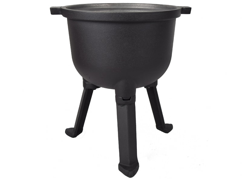 Cast Iron cauldron Kawmet 4 l over fireplace