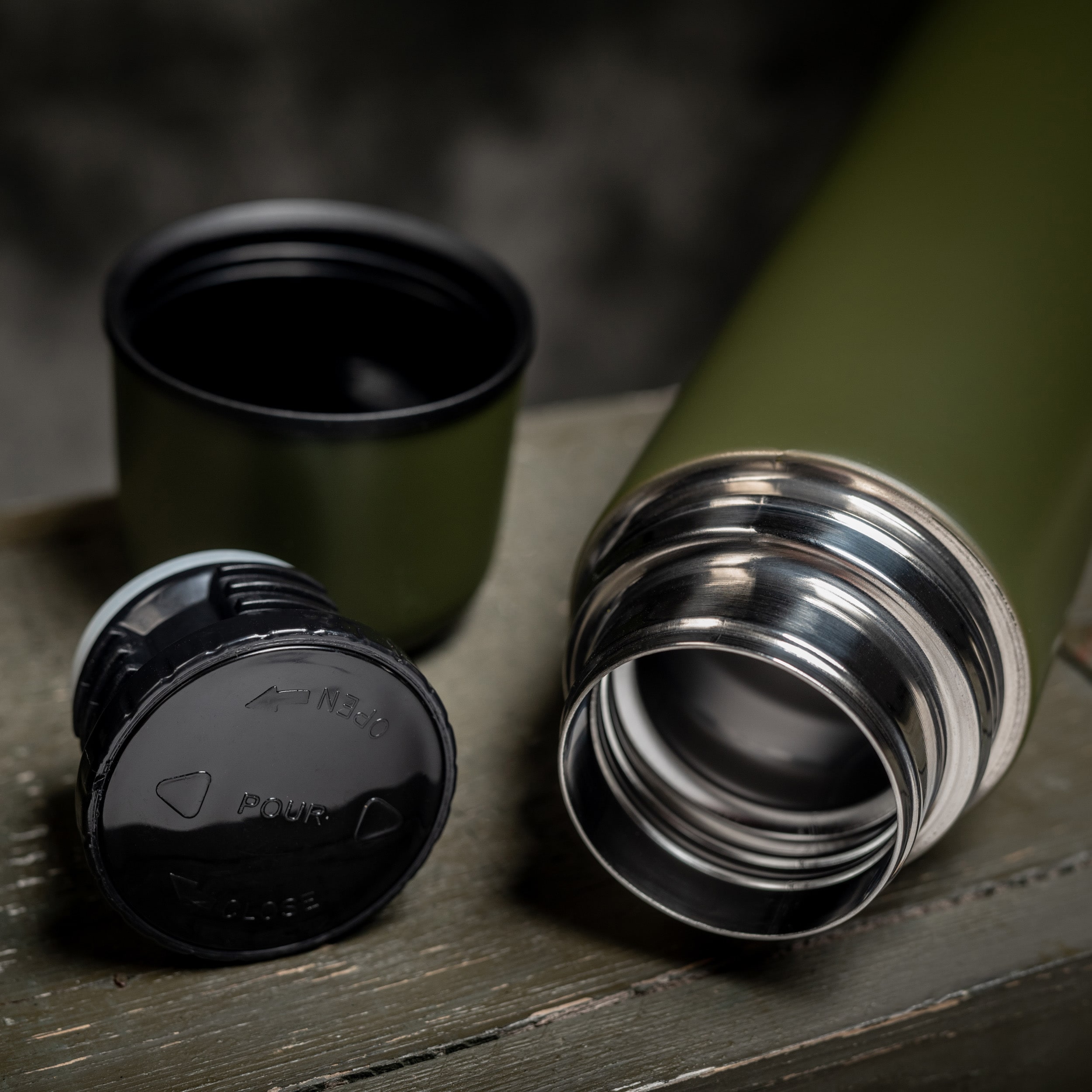 Mil-Tec Stainless Steel Vacuum Flask 1 l - Olive
