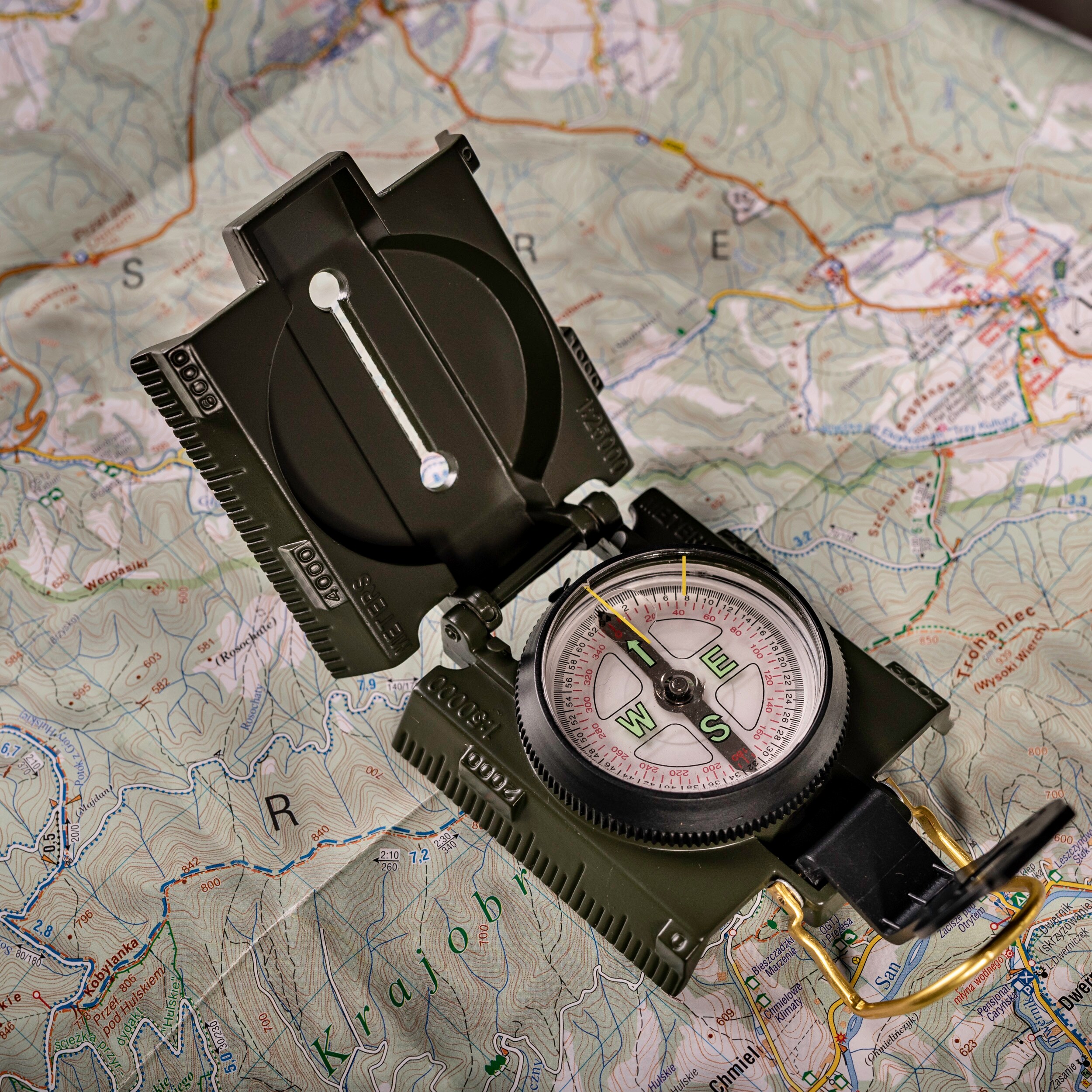 Mil-Tec US Metal prismatic compass with illumination - Olive