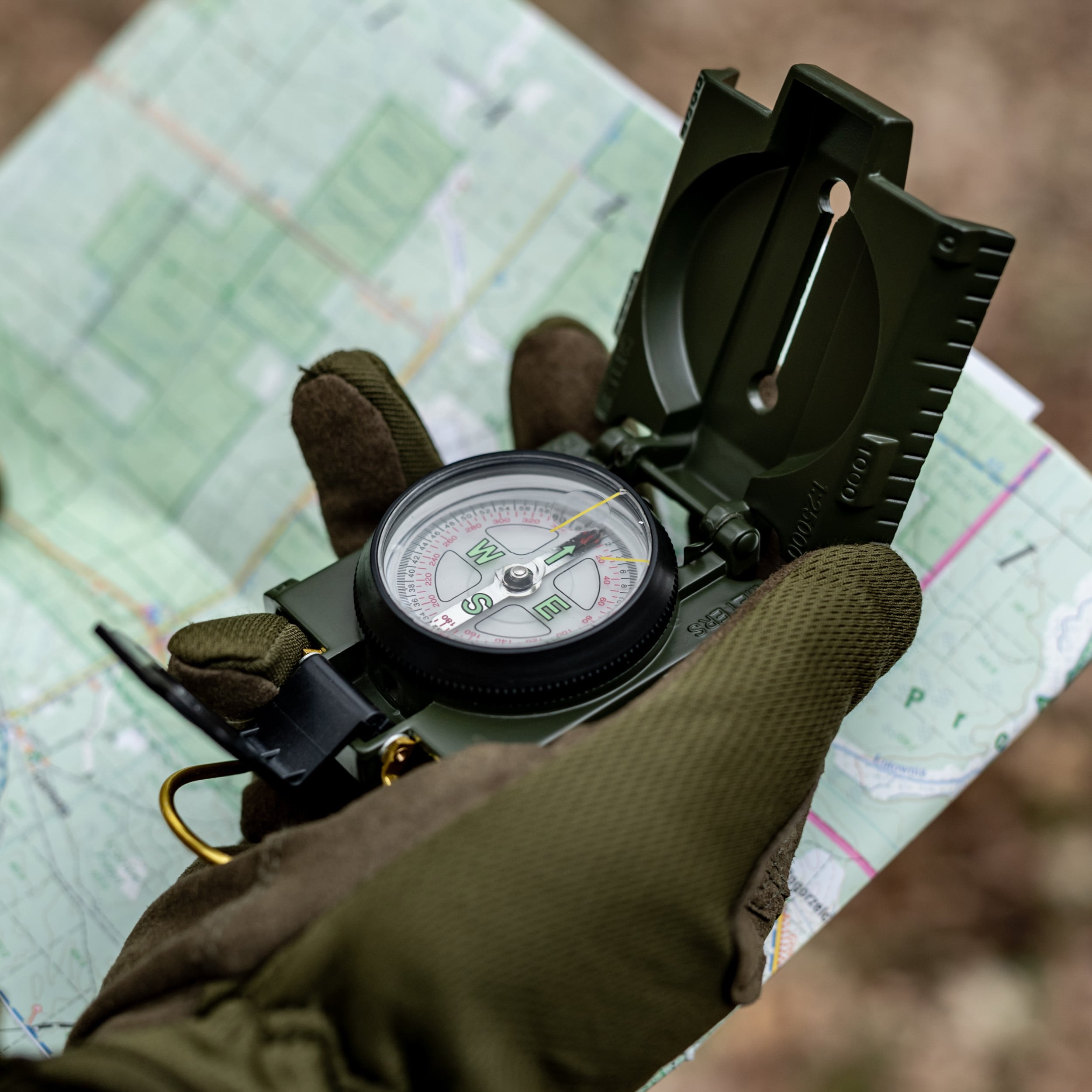 Mil-Tec US Metal prismatic compass with illumination - Olive