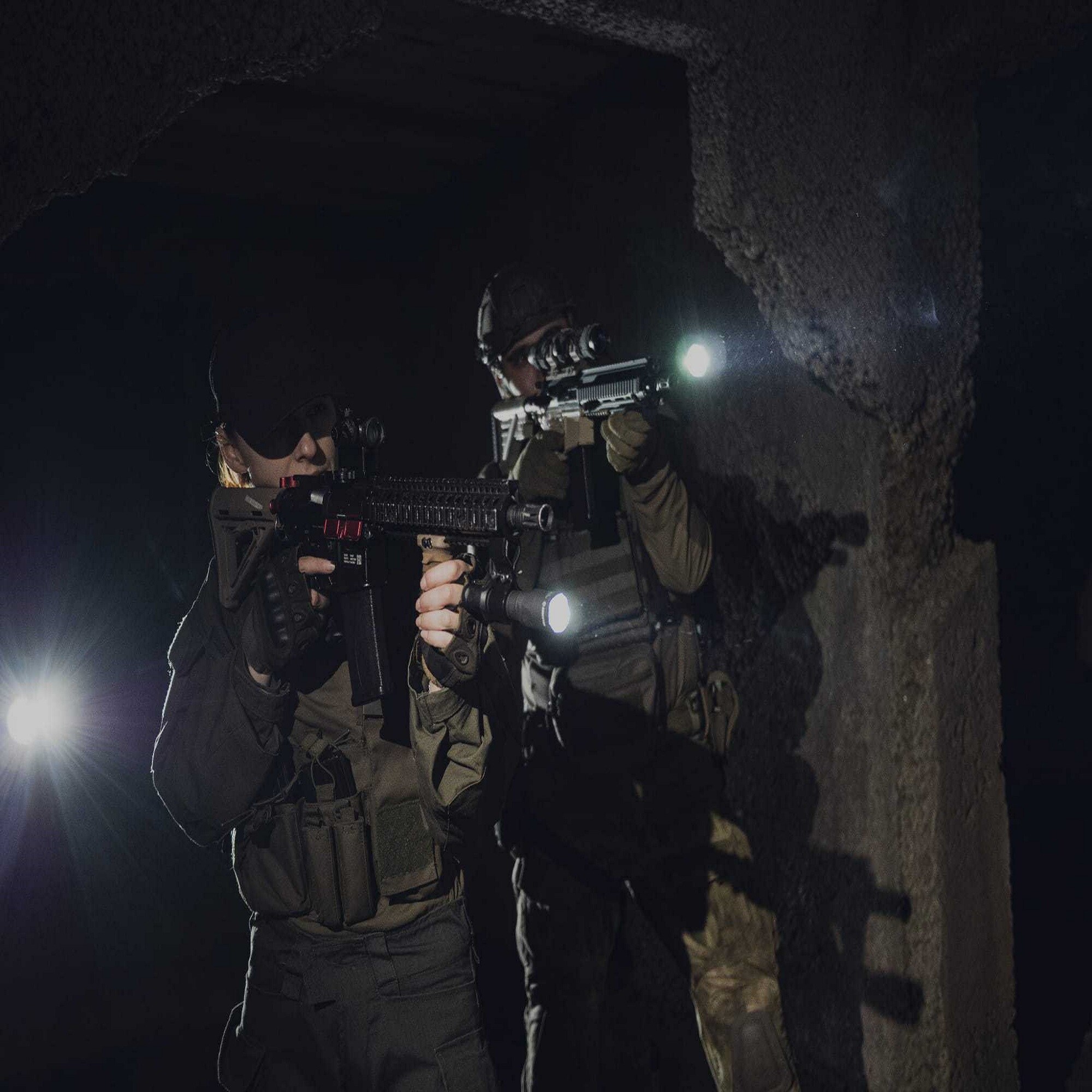 Armytek Dobermann Pro Magnet USB Warm Torch - 1400 lumens