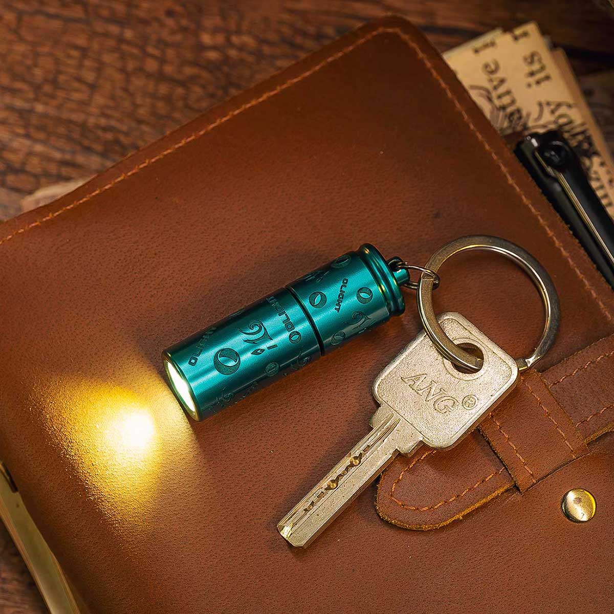 Olight I16 Blue Limited Edition Flashlight - 180 lumens