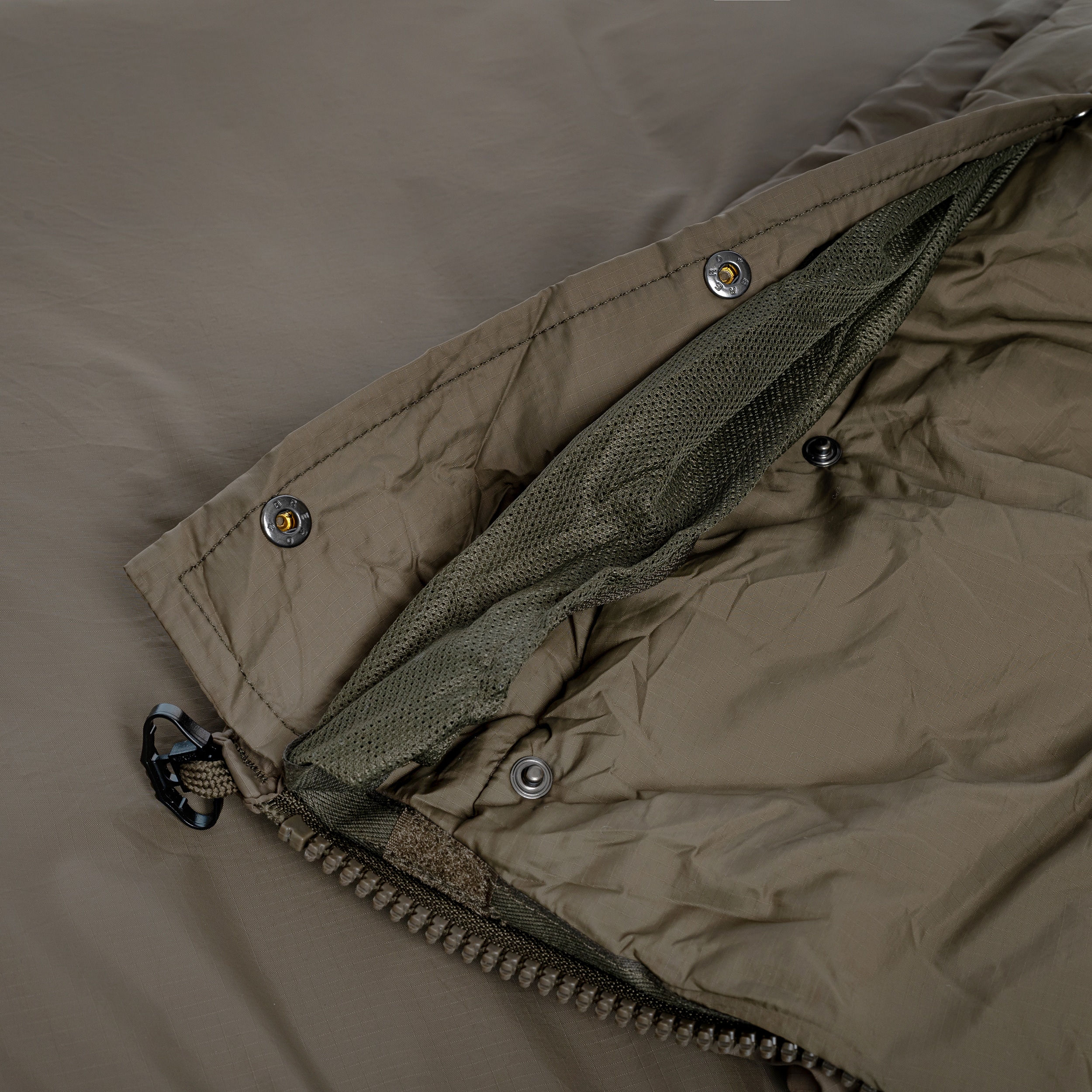 Carinthia Tropen Sleeping Bag Medium Olive - Left