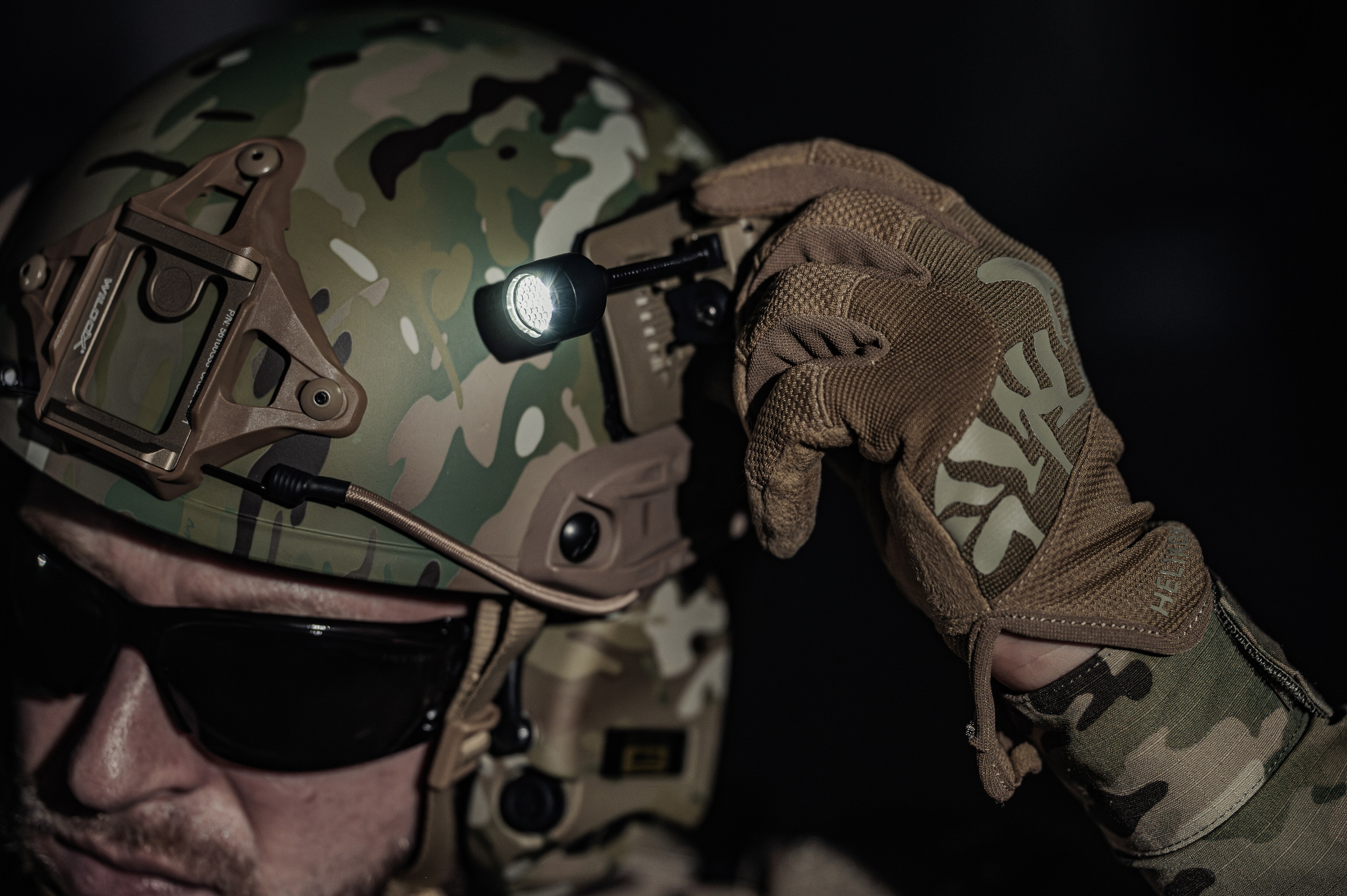 Helikon All Round Fit Tactical Gloves - Coyote/Adaptive Green