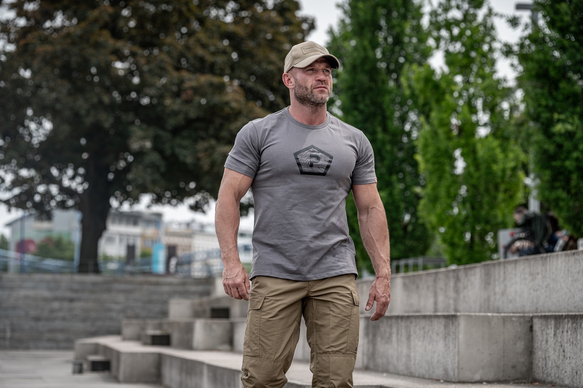 Pentagon Shape T-Shirt - Wolf Grey