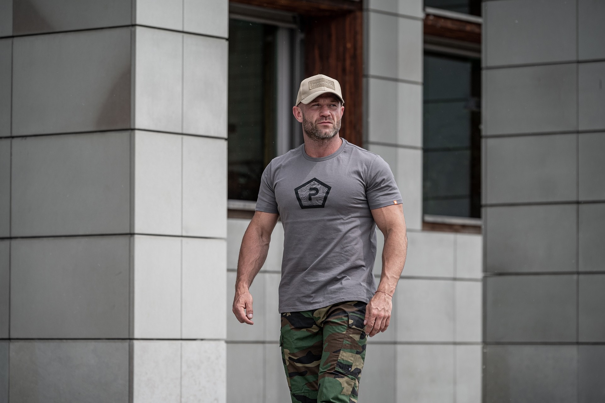 Pentagon Shape T-Shirt - Wolf Grey
