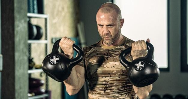 Thermoactive vs. cotton shirts - what to wear for training? 