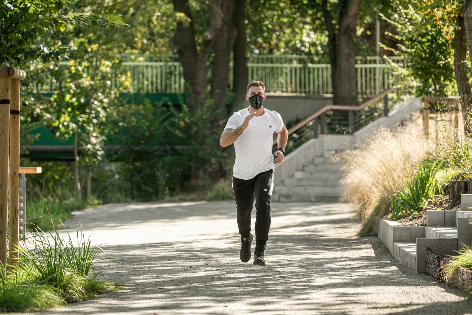 Anti-smog masks for running