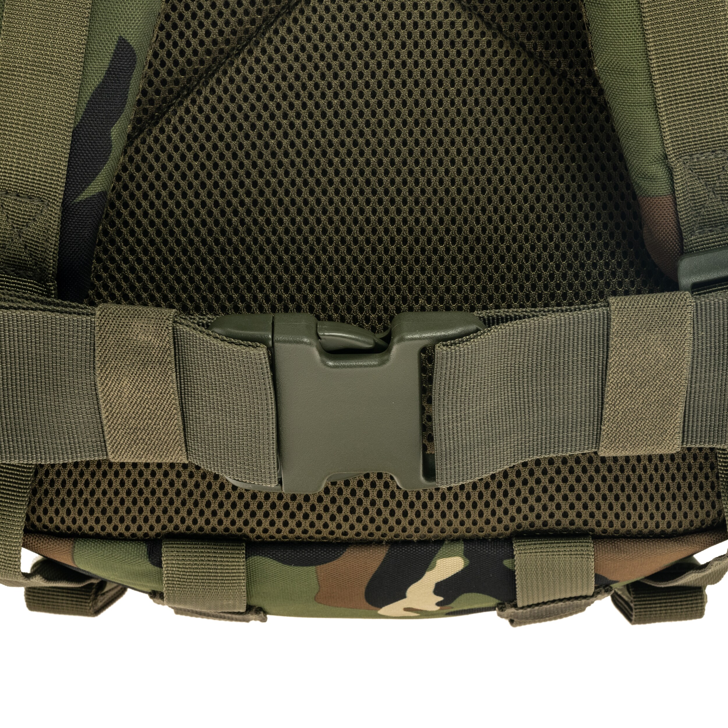 Mil-Tec Assault Pack Large 36 l Reppu - Woodland