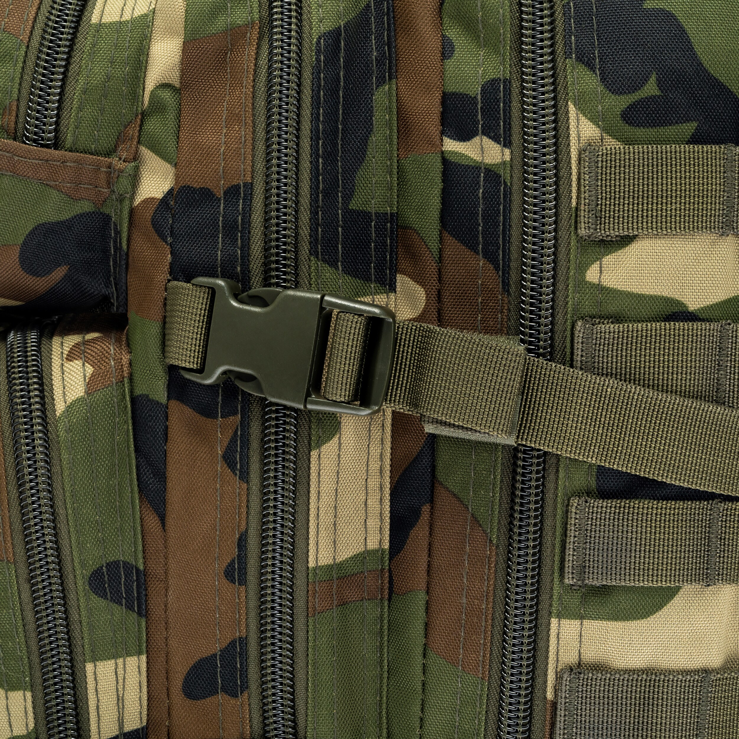 Mil-Tec Assault Pack Small Reppu 20 l - Woodland