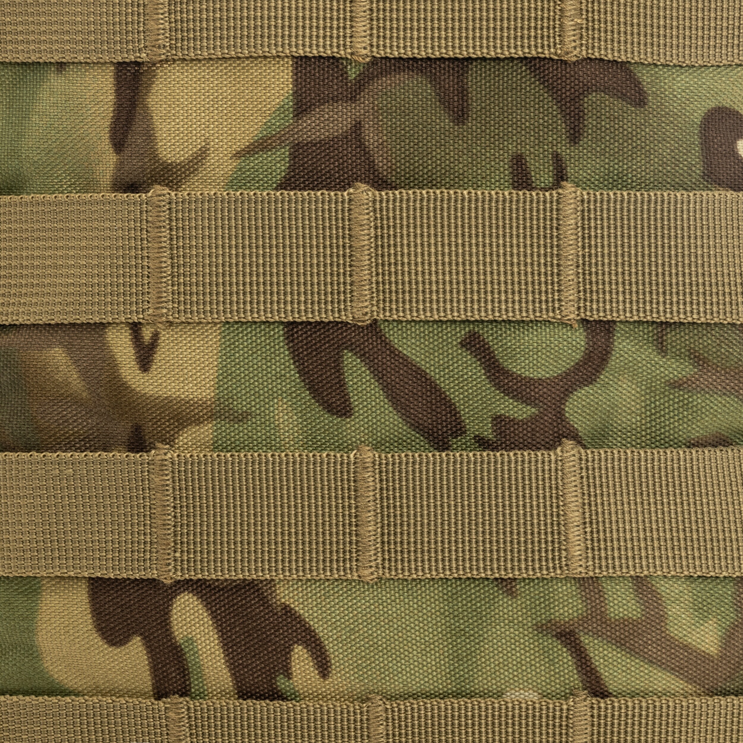 Mil-Tec Assault Pack Large Reppu 36 l - Arid MC Camo