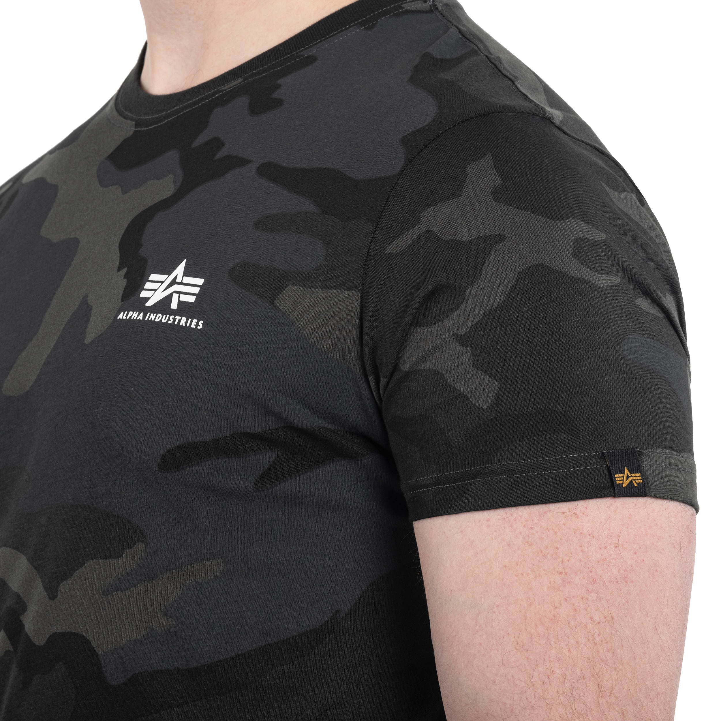 Alpha Industries Basic Small Logo T-paita - Black Camo