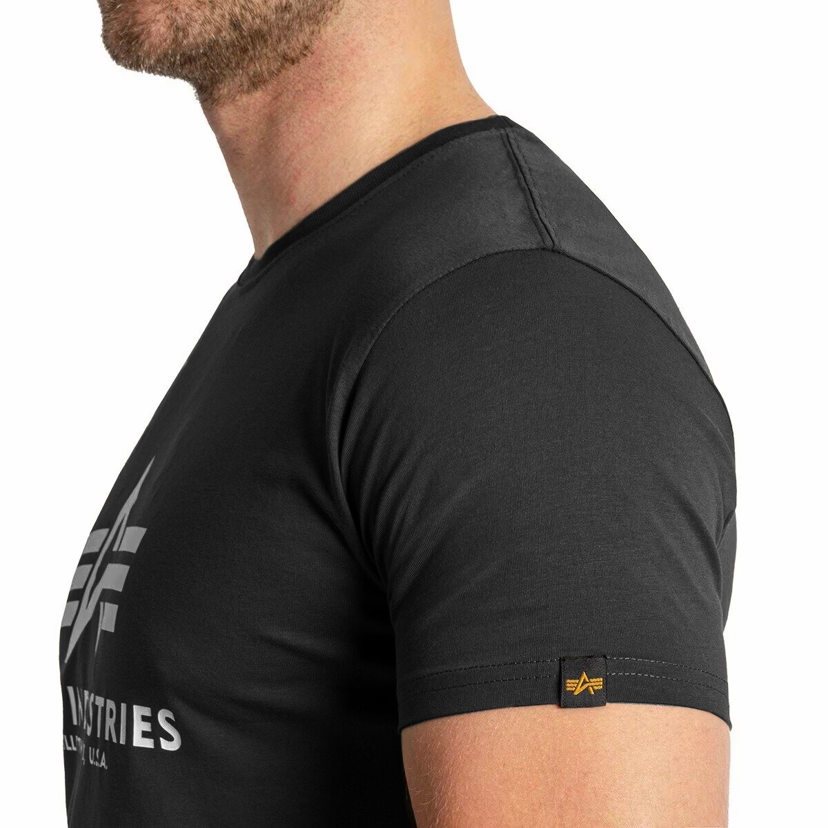 Alpha Industries Basic T-paita - Black
