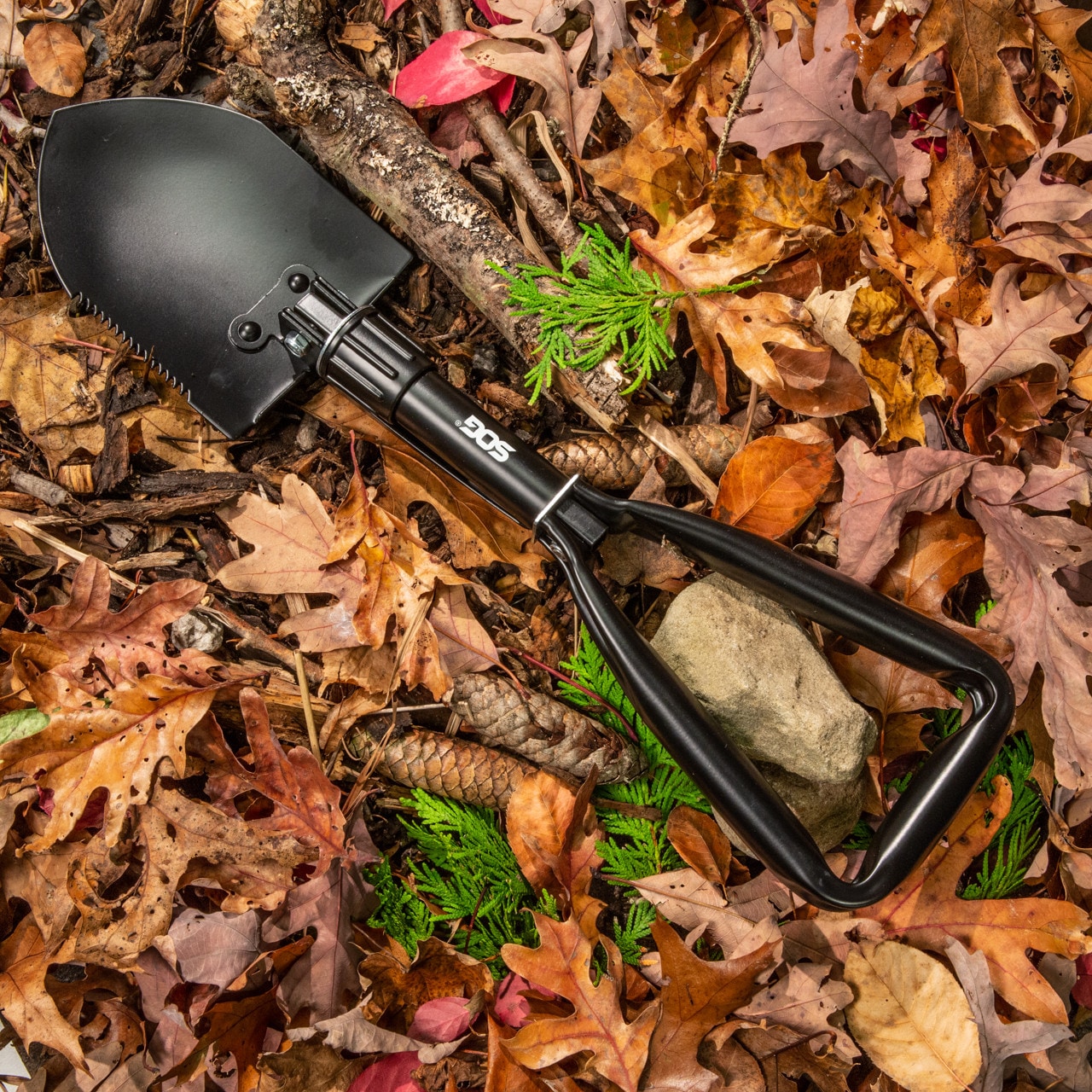SOG Entrenching Tool kokoontaitettava kenttälapio - Black