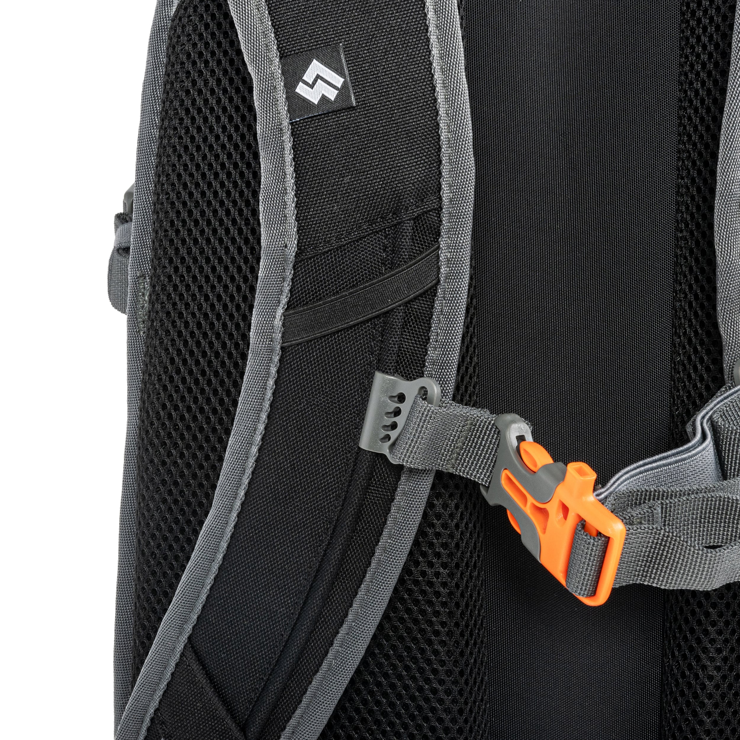 Alpinus Peyto 22 l Reppu - Musta