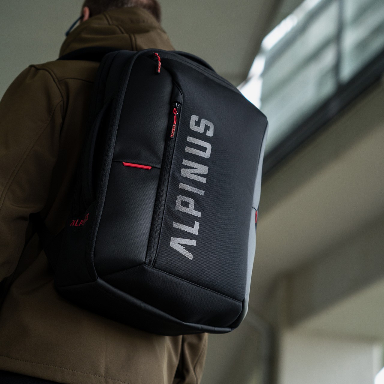 Alpinus Tijuca 30 l Reppu - Black