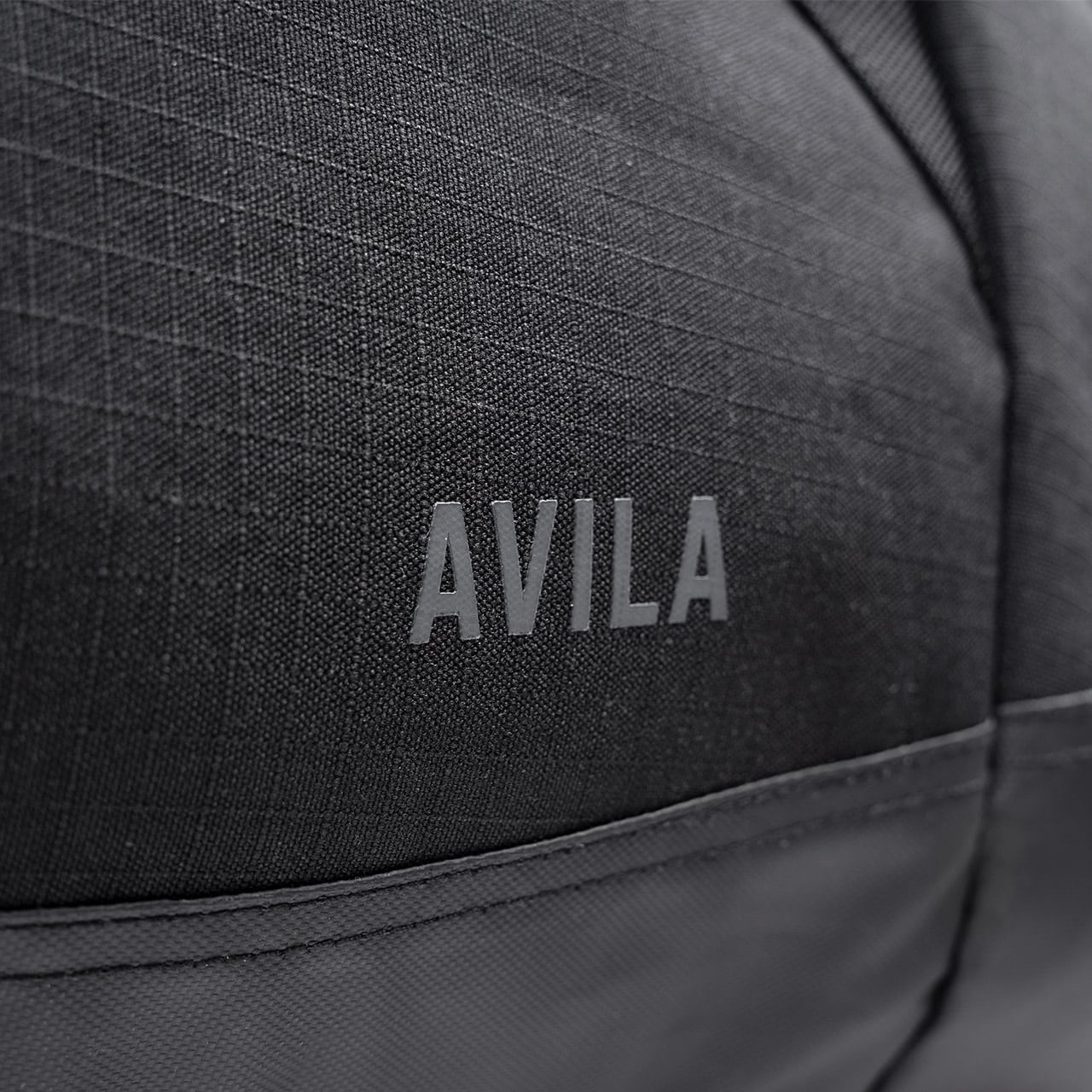 Alpinus Avila 60 l Laukku - Black
