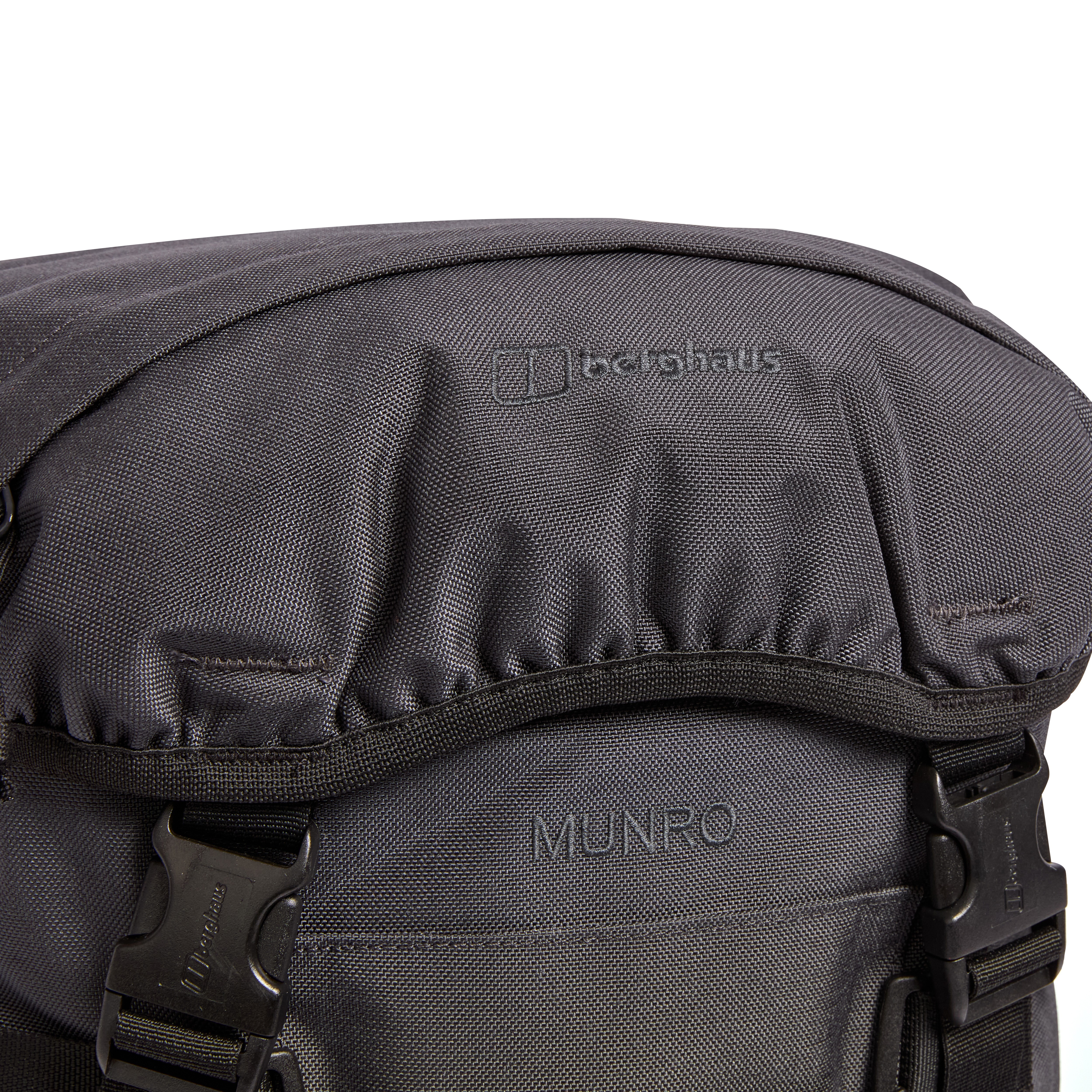 Berghaus Tactical Munro II IR Reppu 35 l - Dark Grey