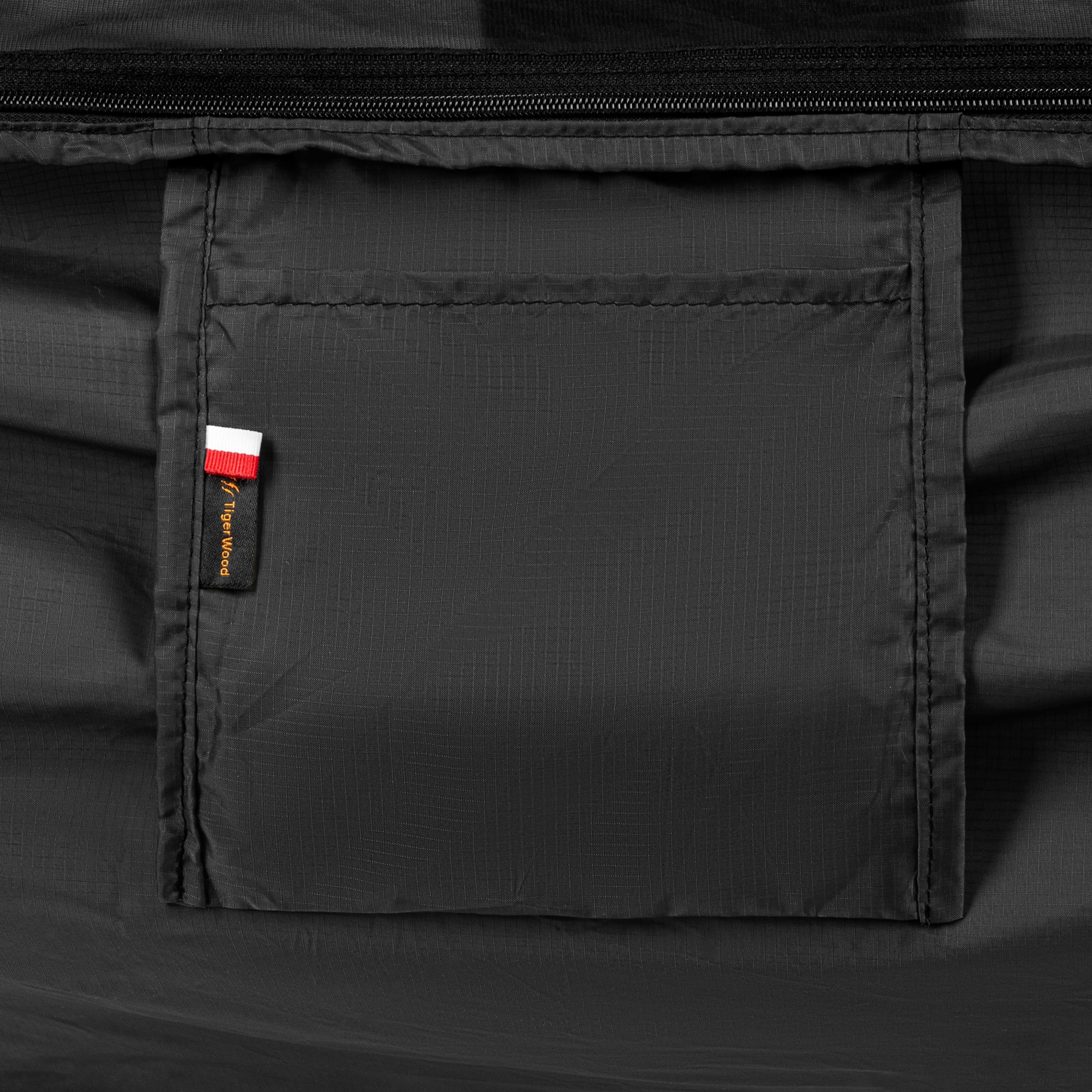TigerWood Ważka V2 Long Pocket Black ultrakevyt riippumatto - hyttysverkolla