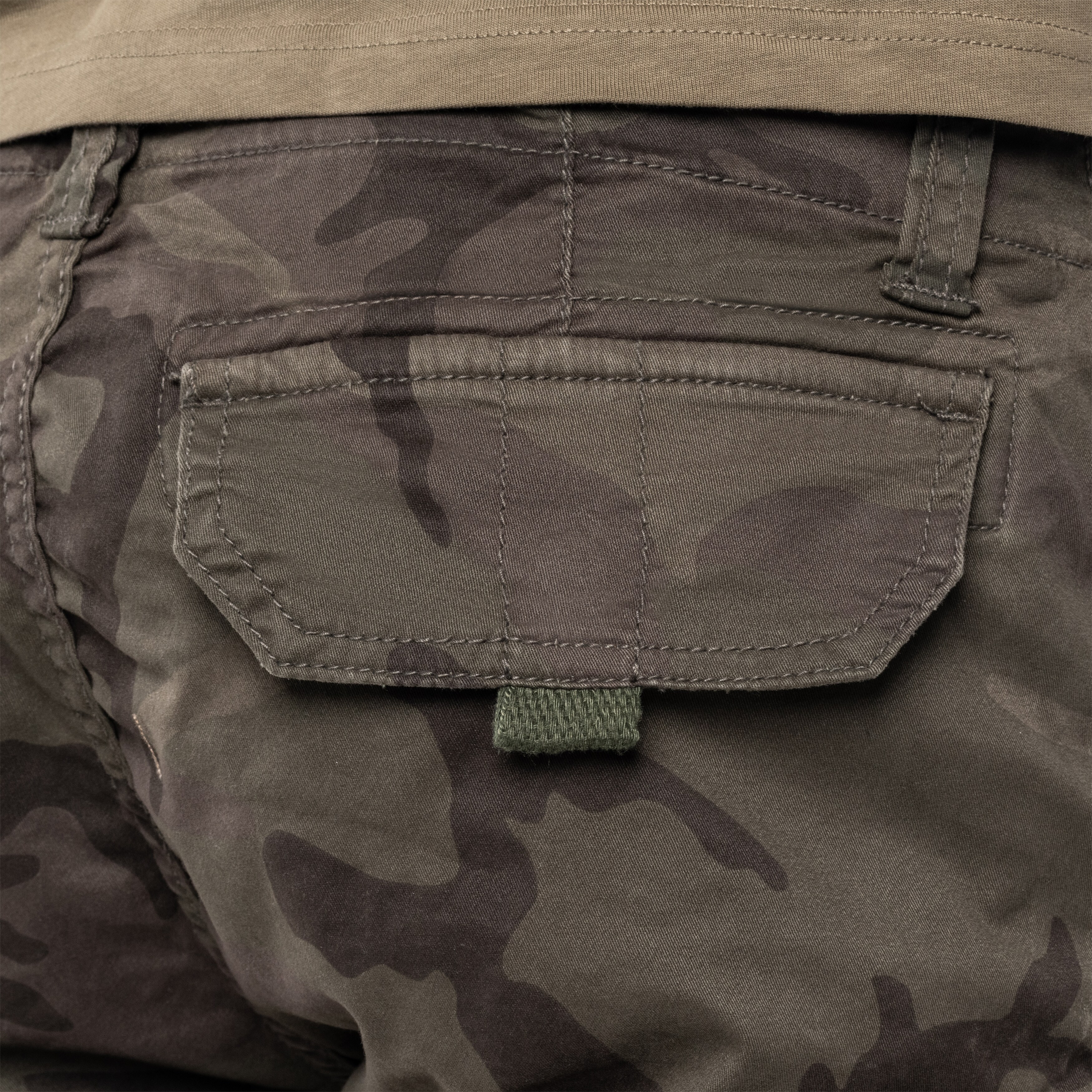 Alpha Industries Crew Short - Dark Olive Camo -shortsit