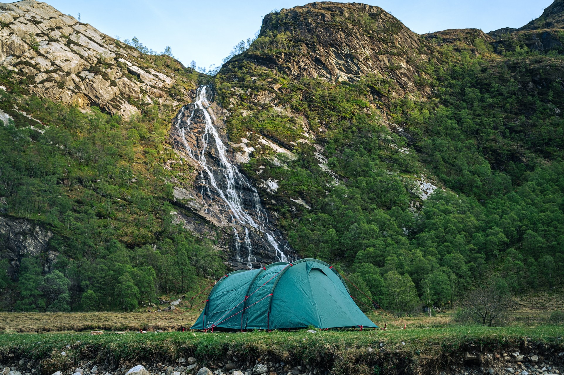 Highlander Outdoor Respite Extended Tunnel Tent Kaksihengen teltta - Pine Green