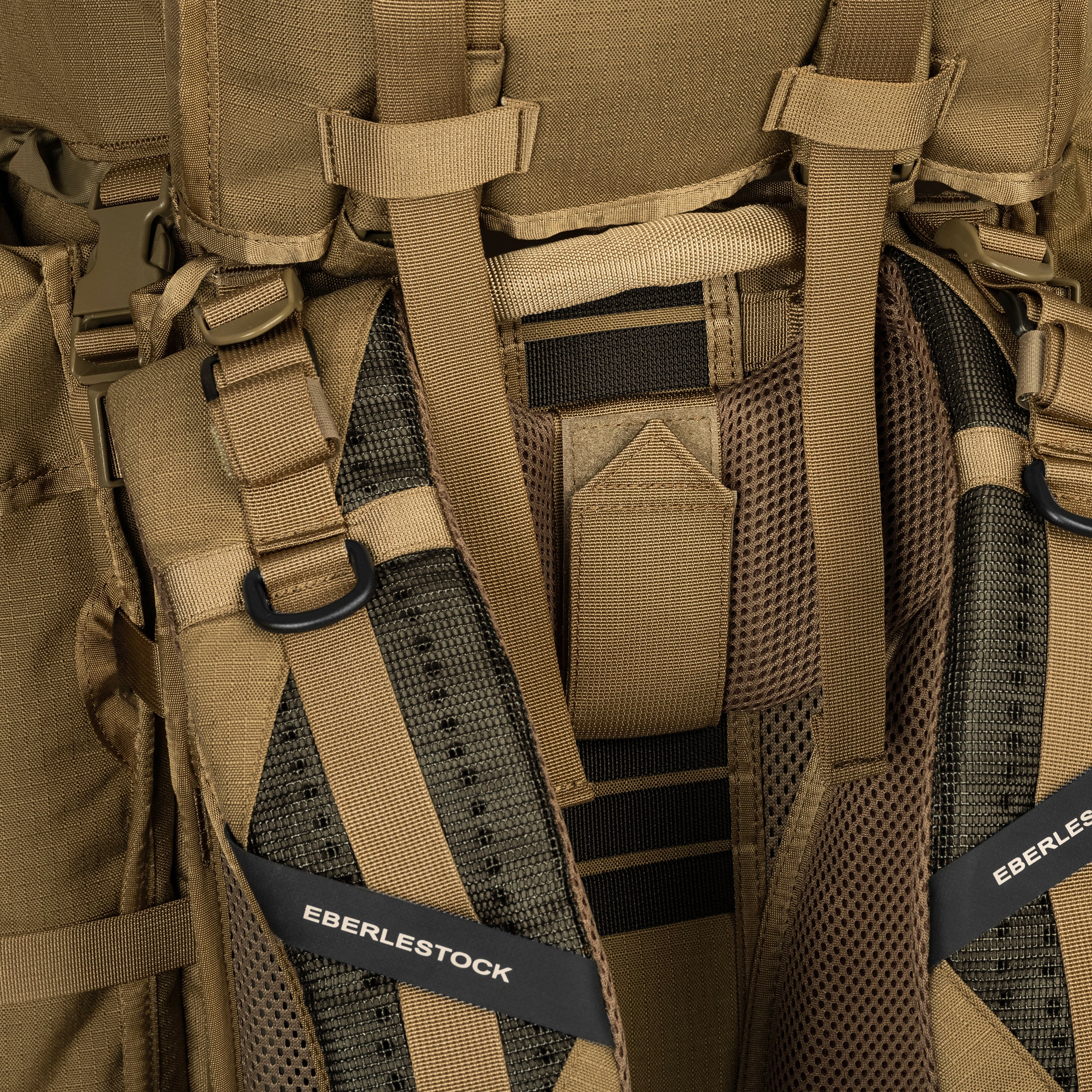 Eberlestock Operator Reppu 97,5 l - Coyote Brown