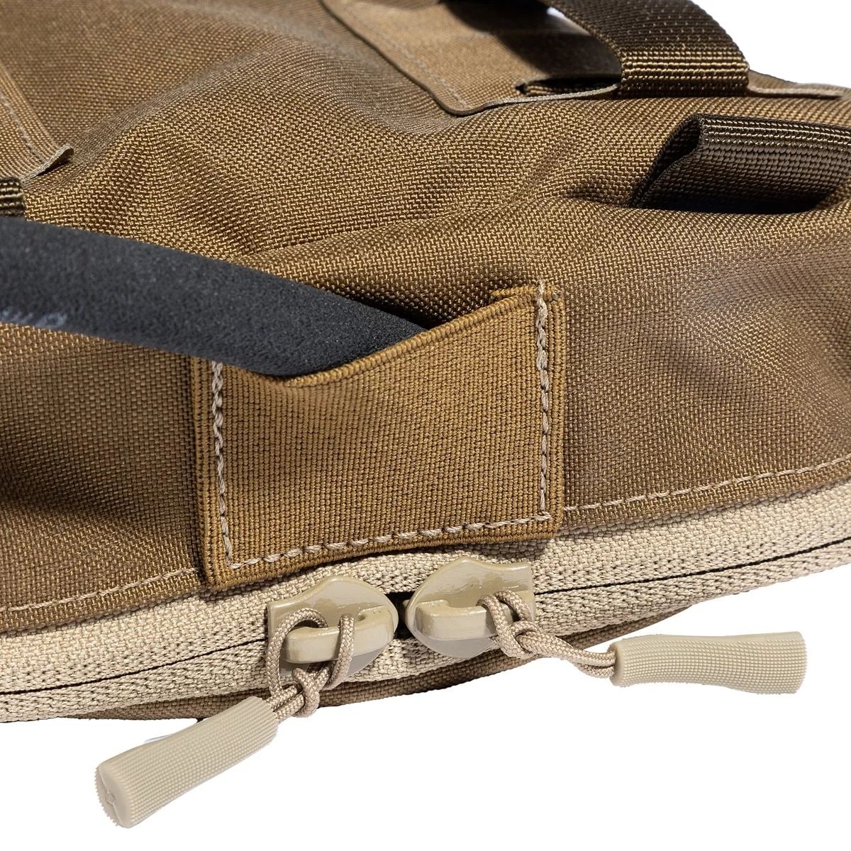 Lindnerhof Hydration Pouch PA057-2/II Juomarakon Suojapussi 2 l - Coyote